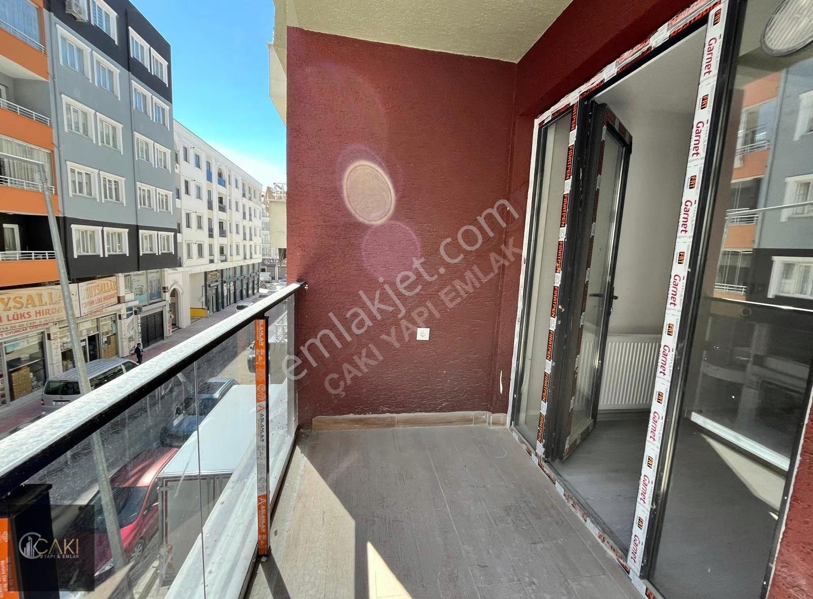 Çakı Yapı Emlaktan Merkezi Konumda Kiralık 1+1 Daire - Görsel 25