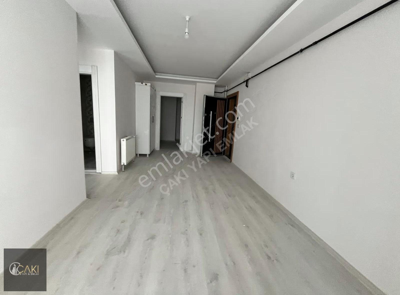Çakı Yapı Emlaktan Merkezi Konumda Kiralık 1+1 Daire - Görsel 3