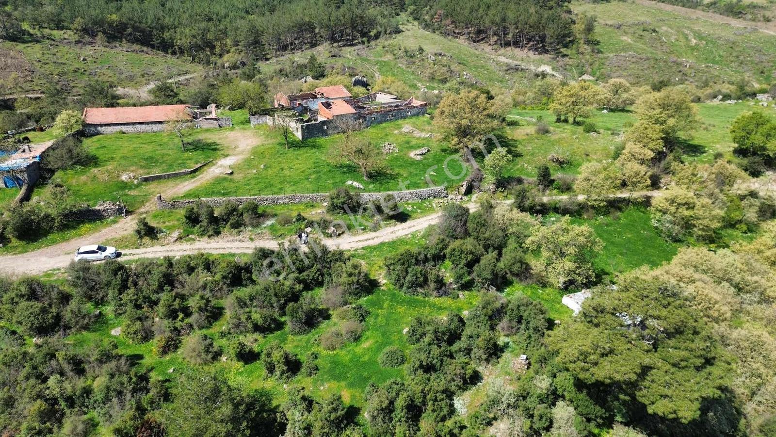 Assos Ahmetçe'de 5 Dönüm Üstü Yol Cepheli Arazi - Görsel 16