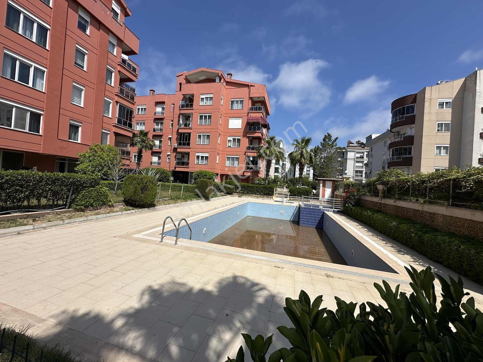 Havuzlu Sitede Ara Katta 2+1 Full Eşyalı Geniş Daıre - Görsel 4