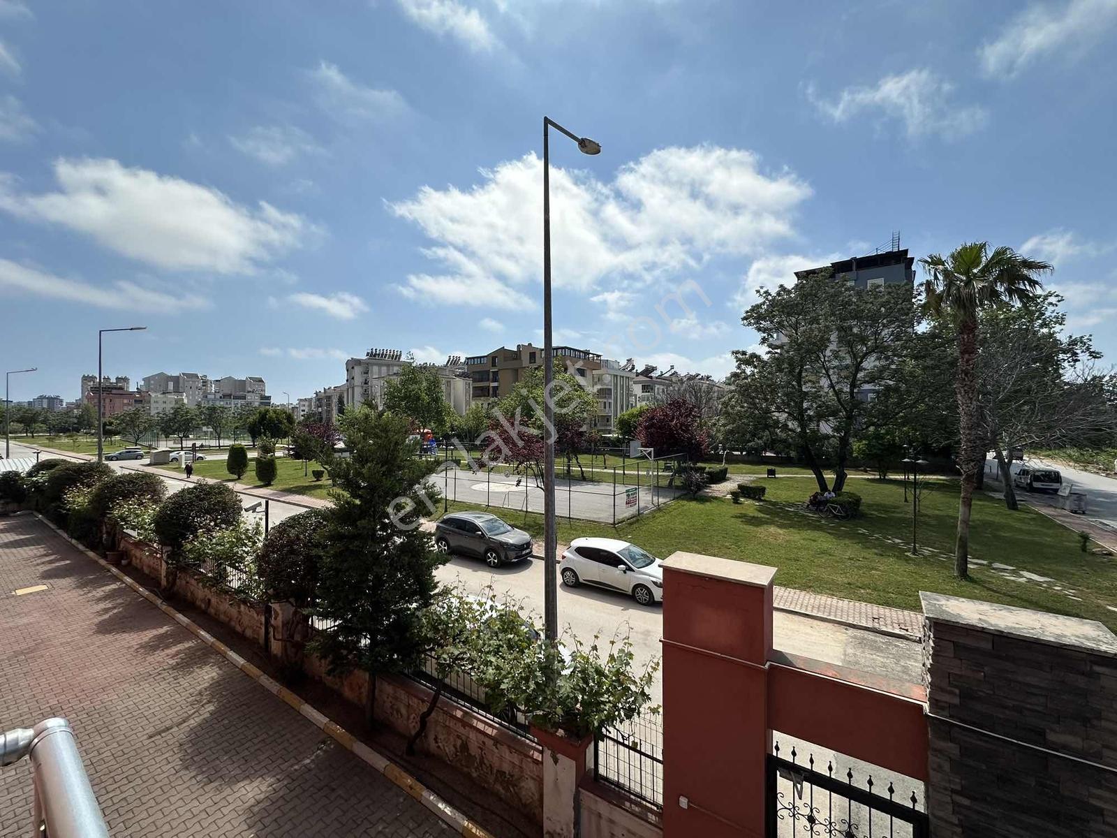 Havuzlu Sitede Ara Katta 2+1 Full Eşyalı Geniş Daıre - Görsel 14