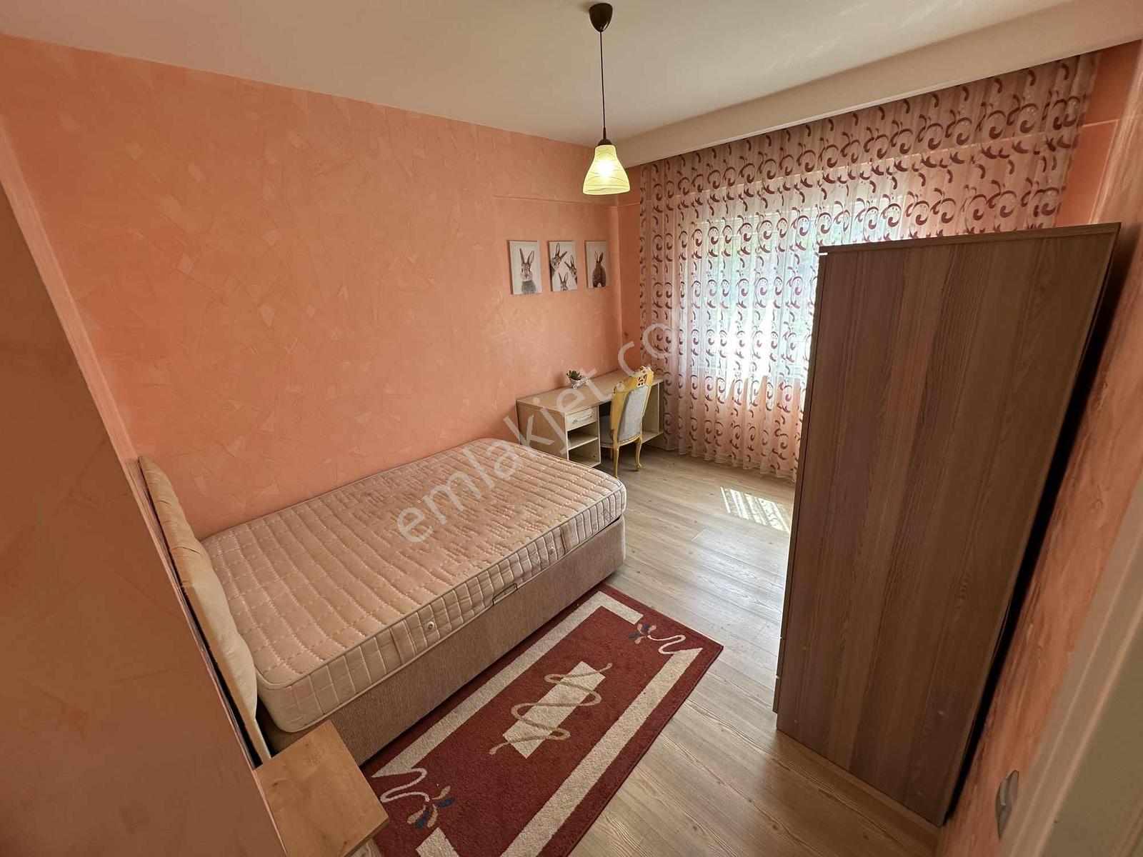 Havuzlu Sitede Ara Katta 2+1 Full Eşyalı Geniş Daıre - Görsel 3