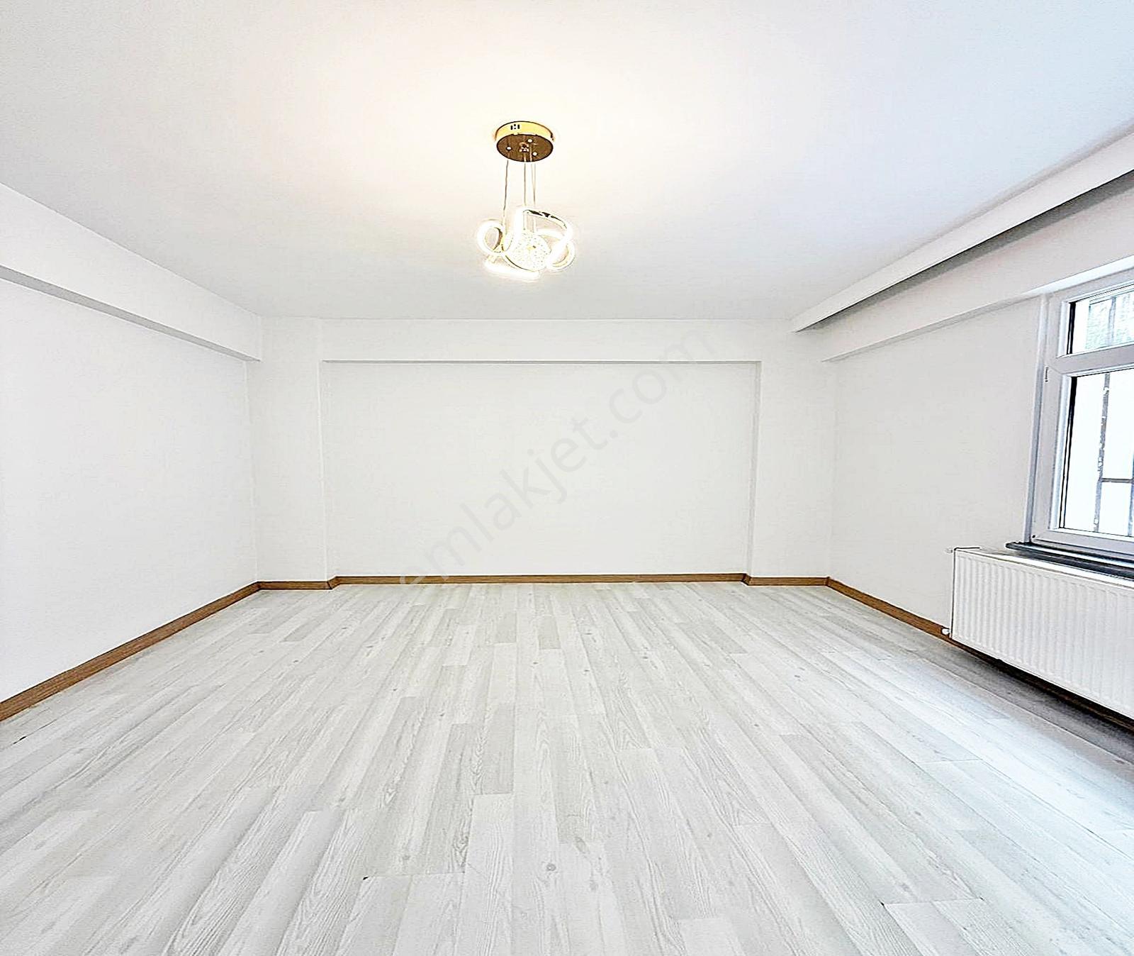 Kıraç Hürriyet Mahallesi Bahçeli Bahçe Kat 2+1 115m2 2.195.000tl - Görsel 18