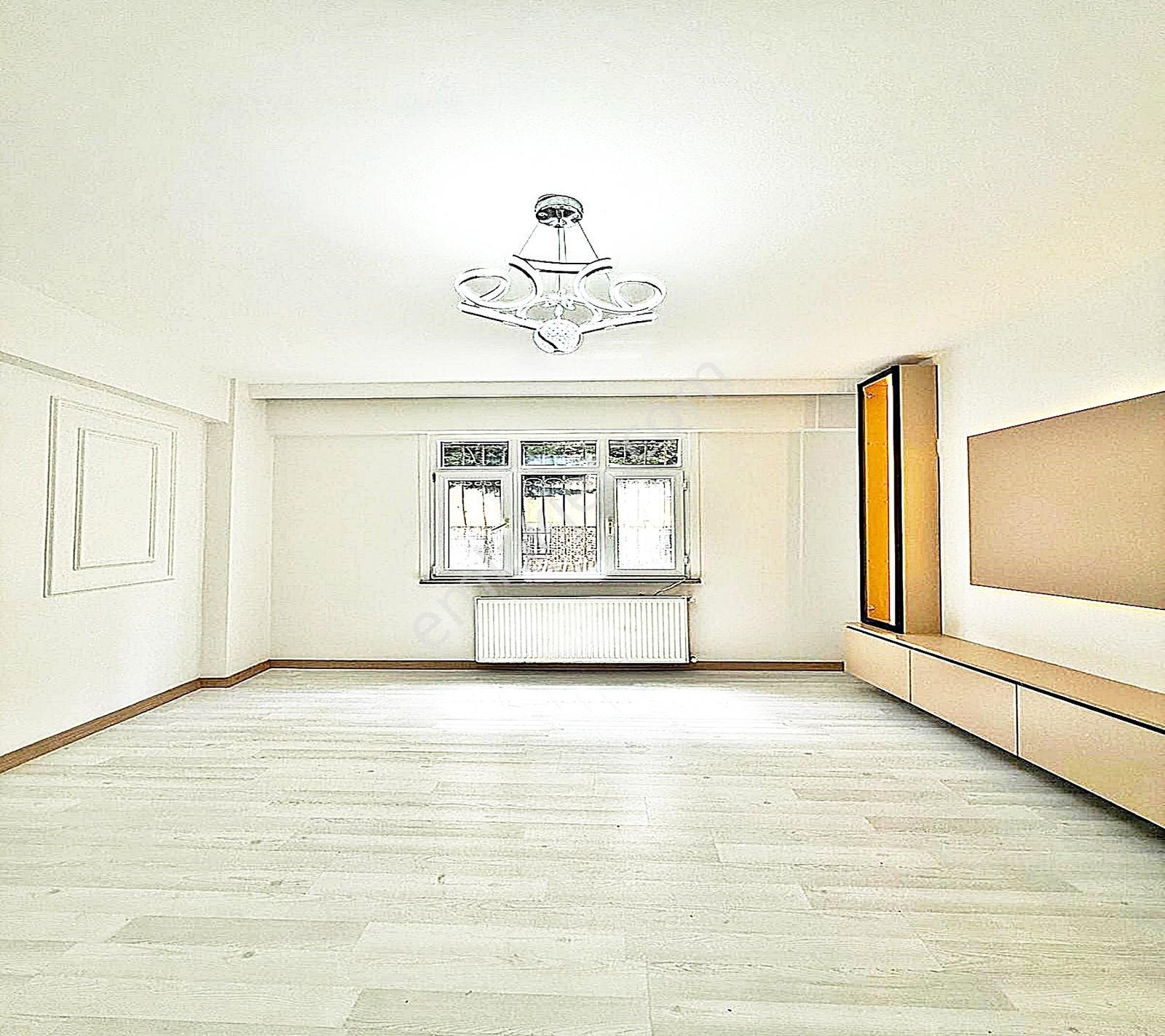 Kıraç Hürriyet Mahallesi Bahçeli Bahçe Kat 2+1 115m2 2.195.000tl
