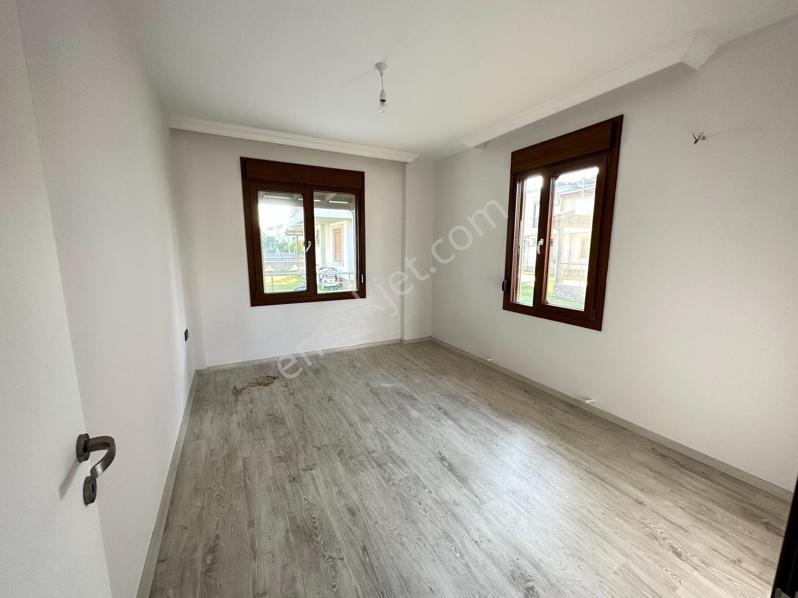 Altınova Sahilde 4+1 Satılık Villa - Görsel 21