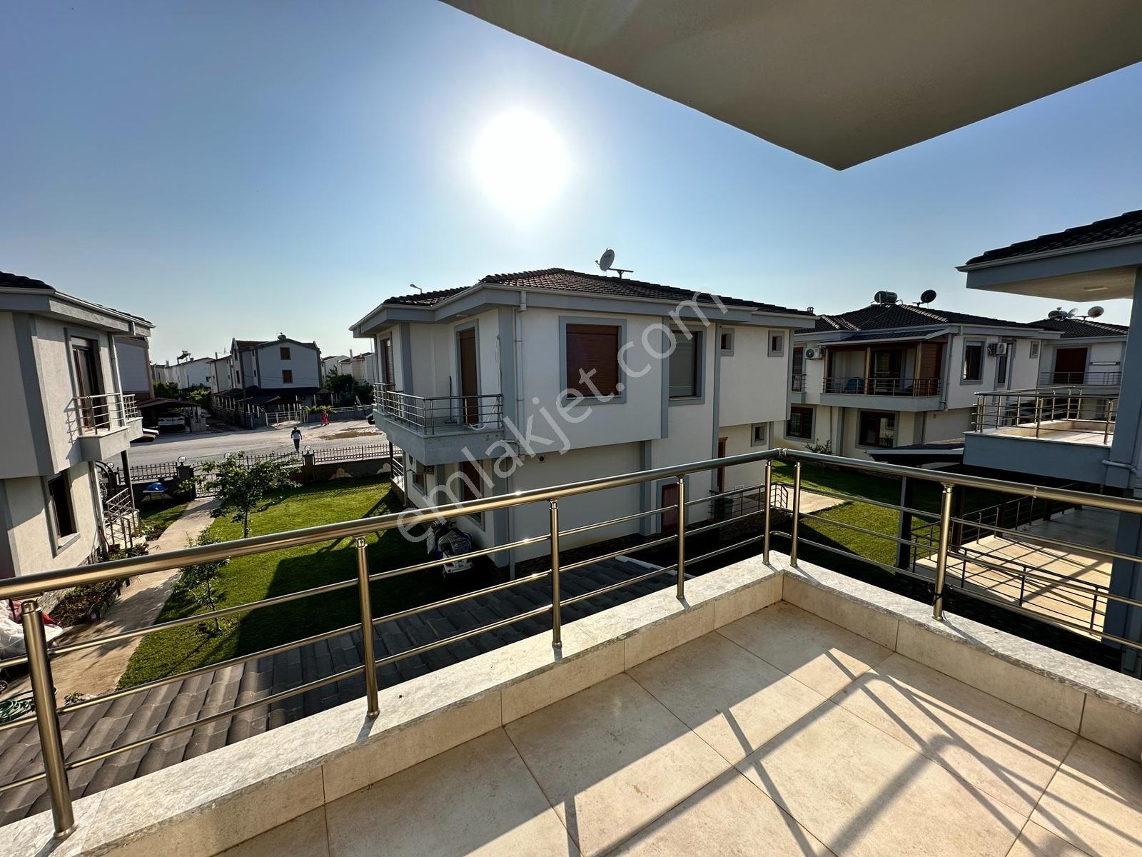 Altınova Sahilde 4+1 Satılık Villa - Görsel 29