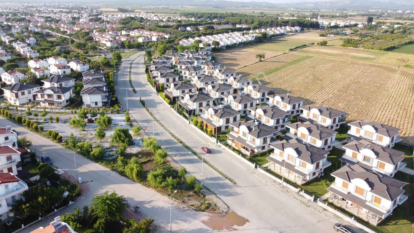 Altınova Sahilde 4+1 Satılık Villa - Görsel 9