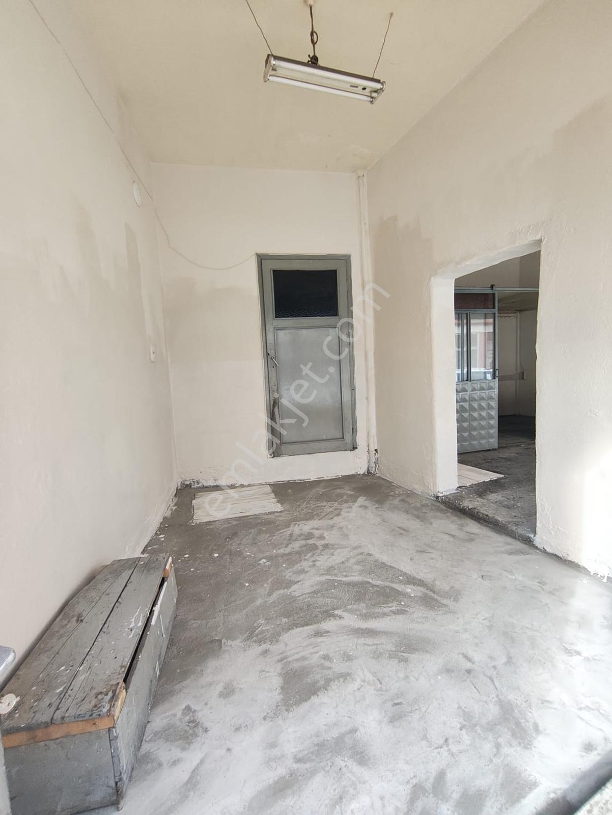 Satılık 2 Adet Bitişik Yan Yana Ayrı Ayrı Tapulu Dükkan Ofis - Görsel 5