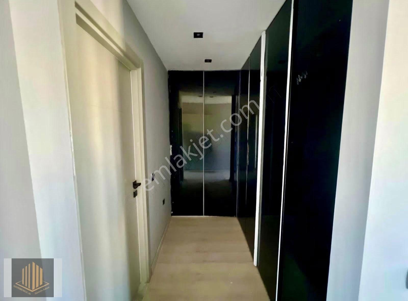 Sağlam'dan Çınarlı'da Kiralık 5+1 Villa - Görsel 18