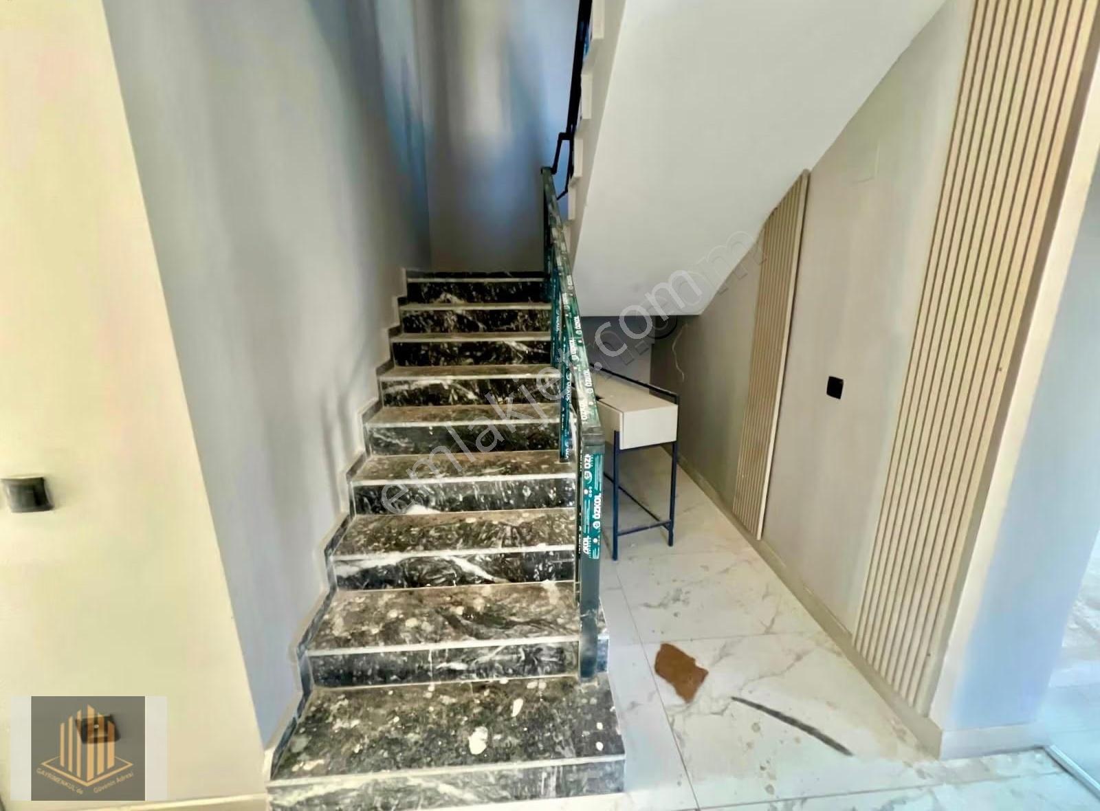 Sağlam'dan Çınarlı'da Kiralık 5+1 Villa - Görsel 21