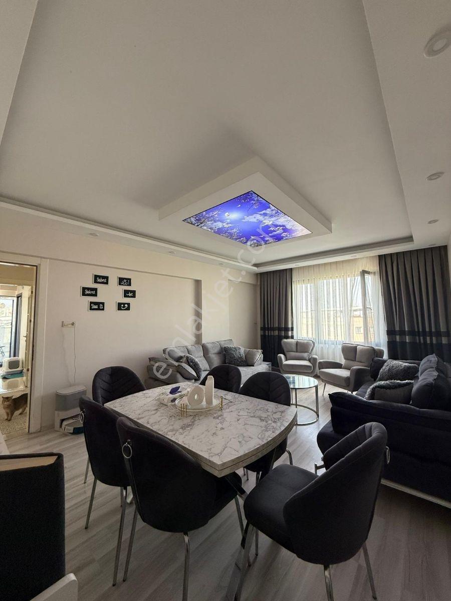 Selvilitepe Mah Site İçerisinde Satılık 3+1 Arakat Daire