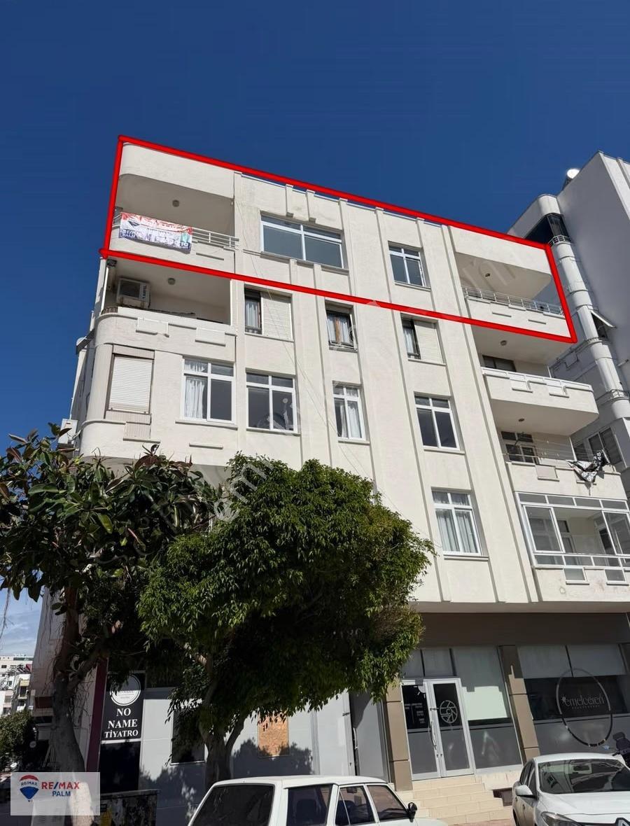 Remax Palm'den Adnan Menderes Blv.da Deniz Manzaralı Kiralık 3+1