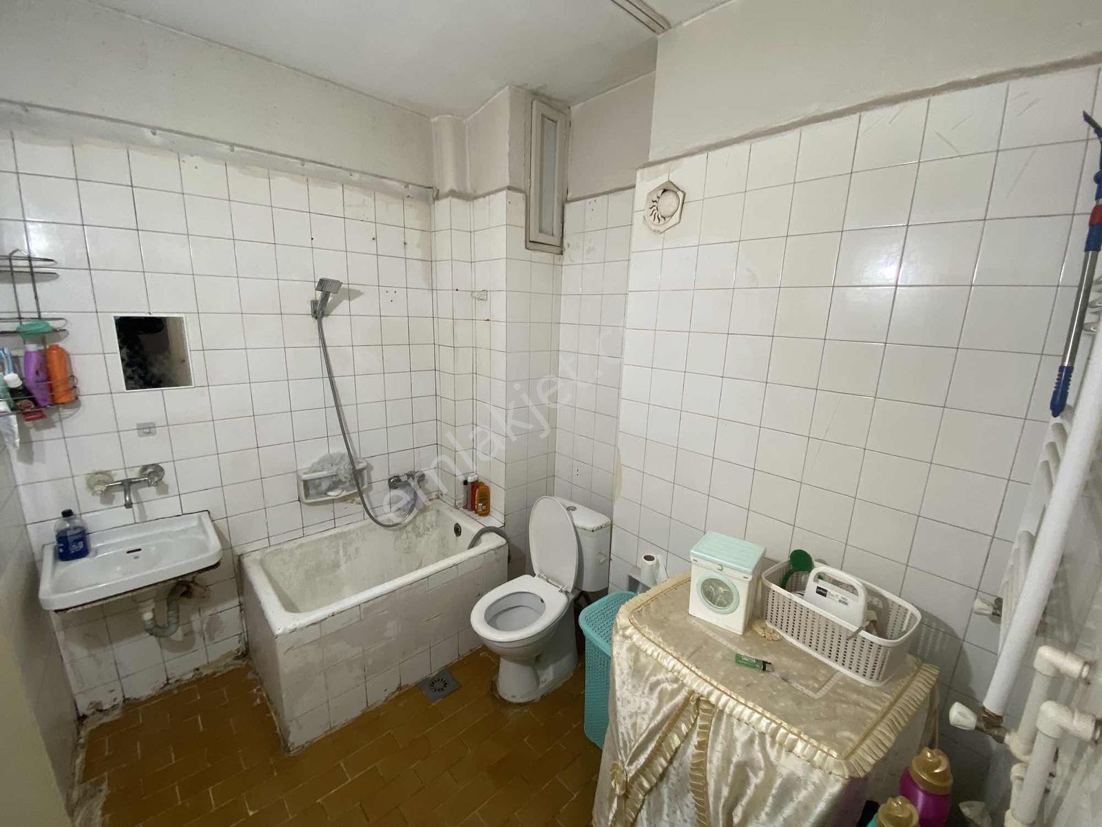 Realty World Zübeyde Hanım Cad. 3+1 120 M2 Satılık Daire - Görsel 2