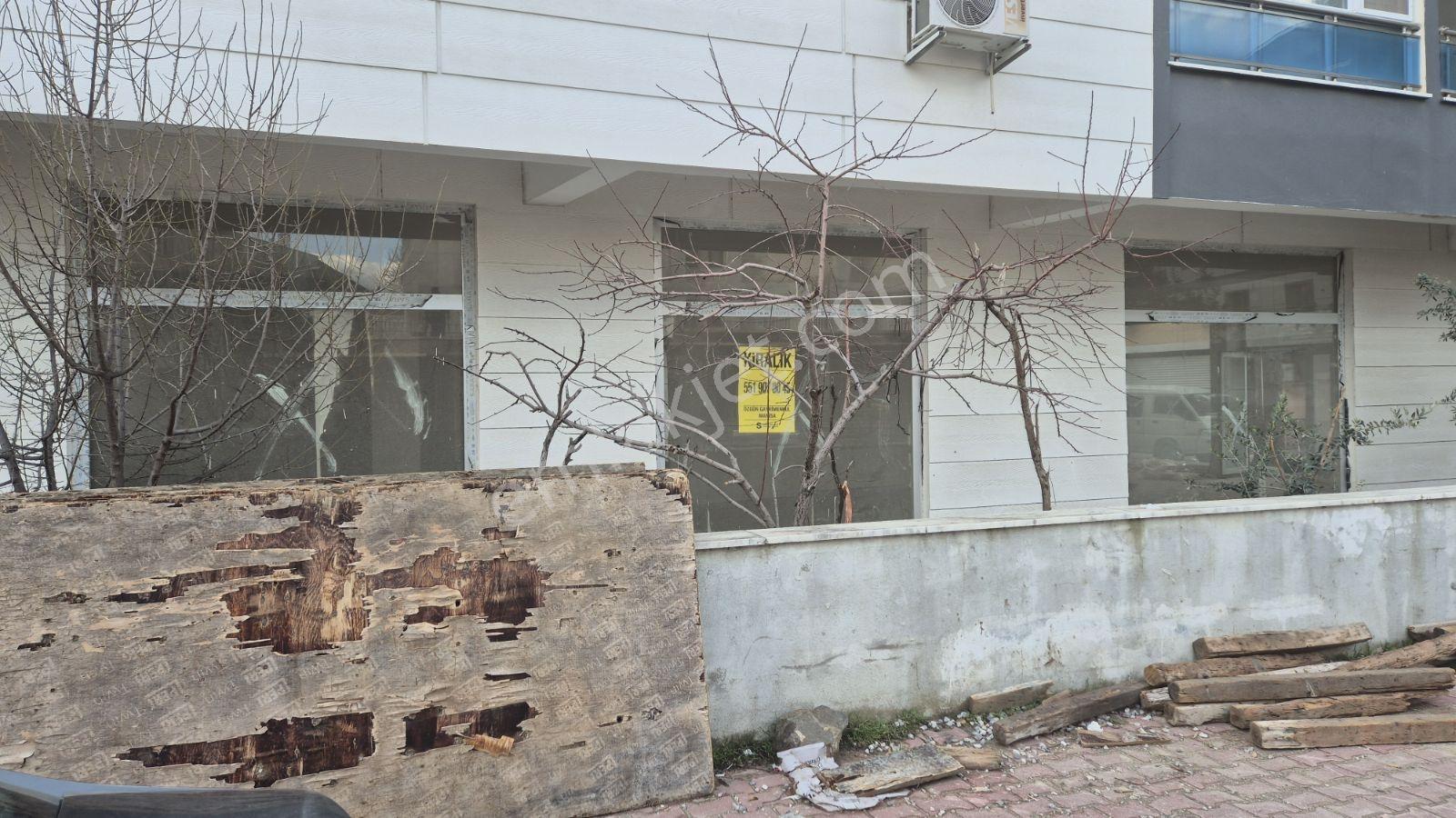 Özgün Gm'den - Muradiye Alt Geçitin Yanında Kiralık Büyük Dükkan - Görsel 21