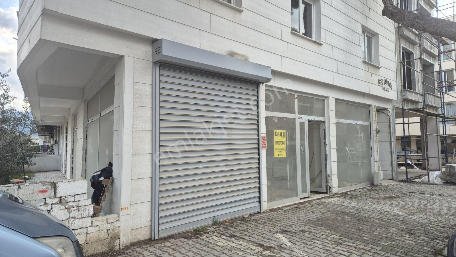 Özgün Gm'den - Muradiye Alt Geçitin Yanında Kiralık Büyük Dükkan - Görsel 24
