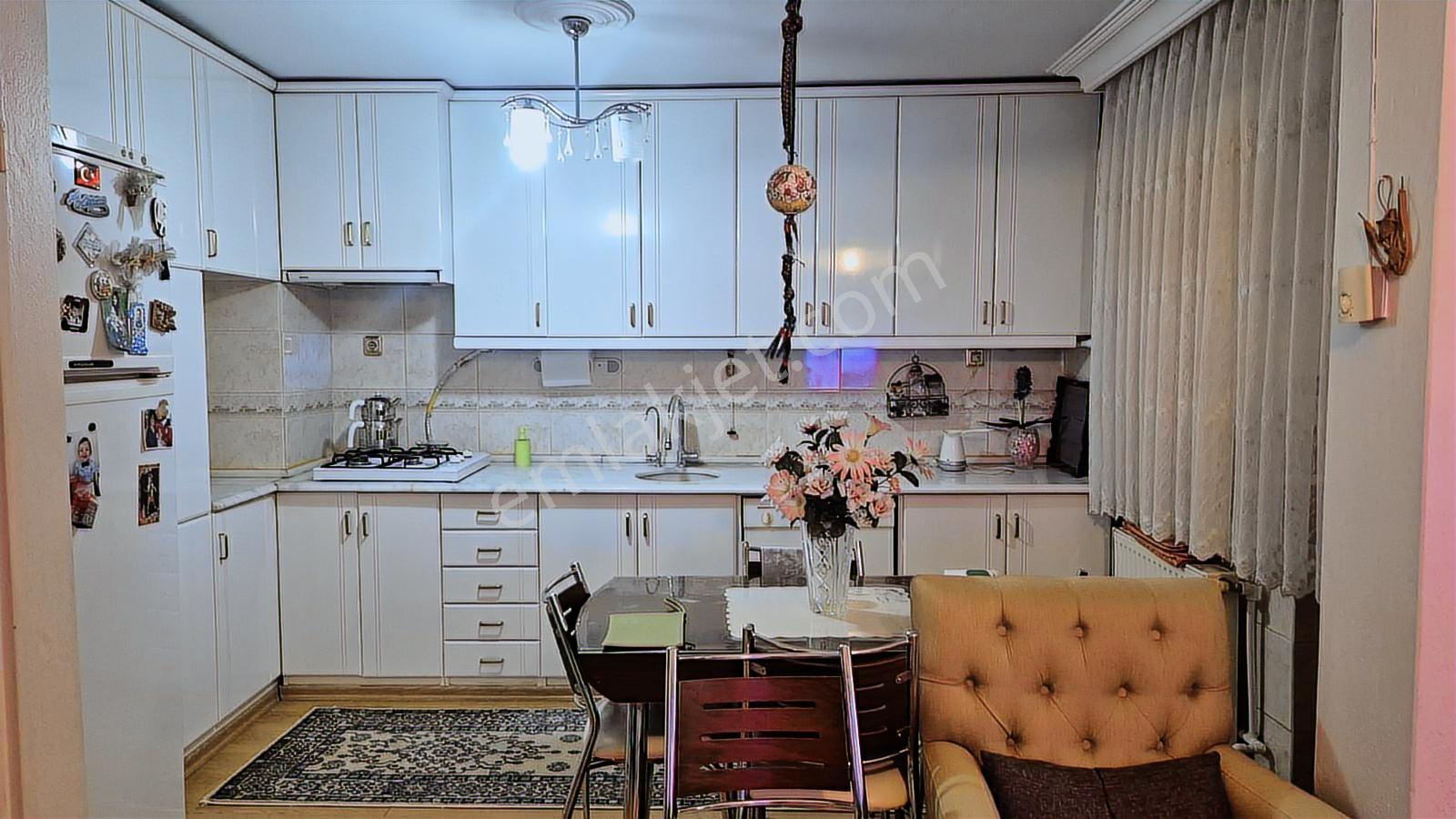 Özgün Gm'den -sakarya Mah.de Satılık 3+1 Asansörlü Ara Kat Daire - Görsel 6