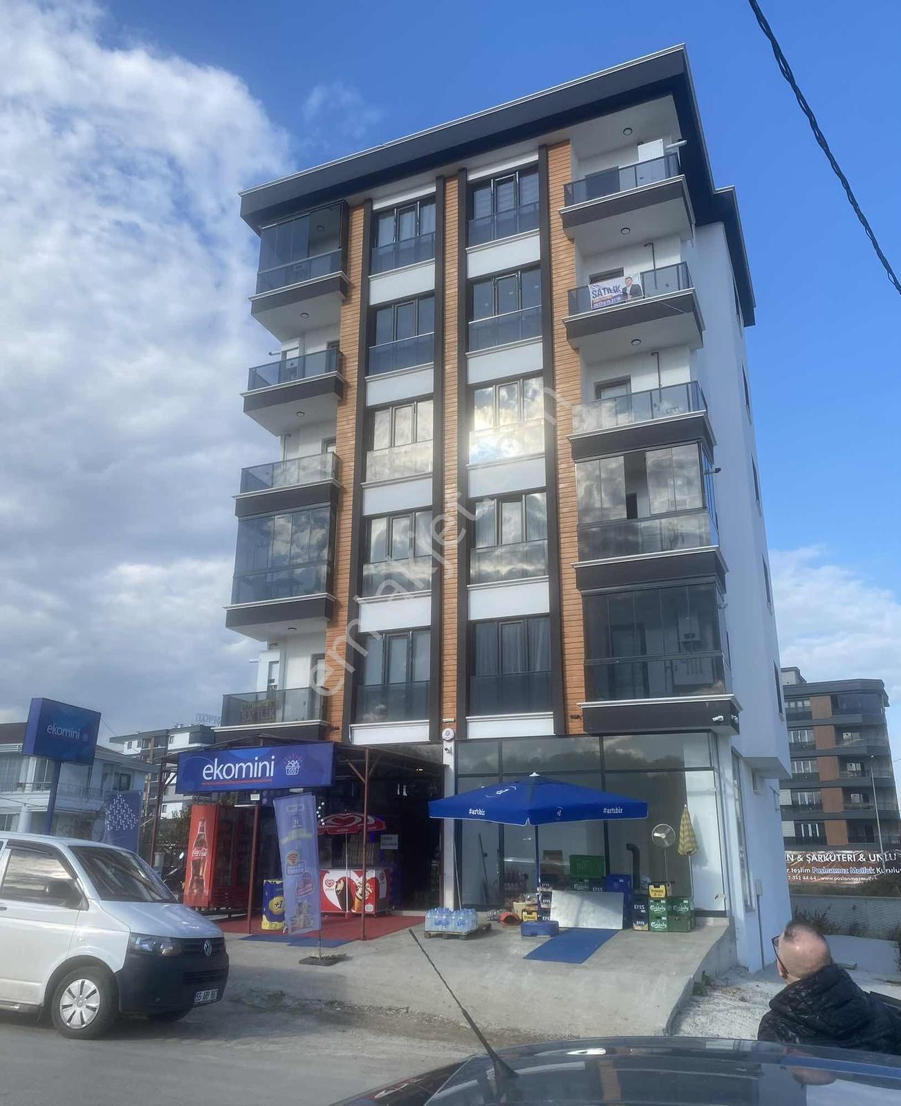 Alanlı'da Ali Gaffar Okkan Caddesi'nde Cephe Satılık 1 + 1 Daire - Görsel 24