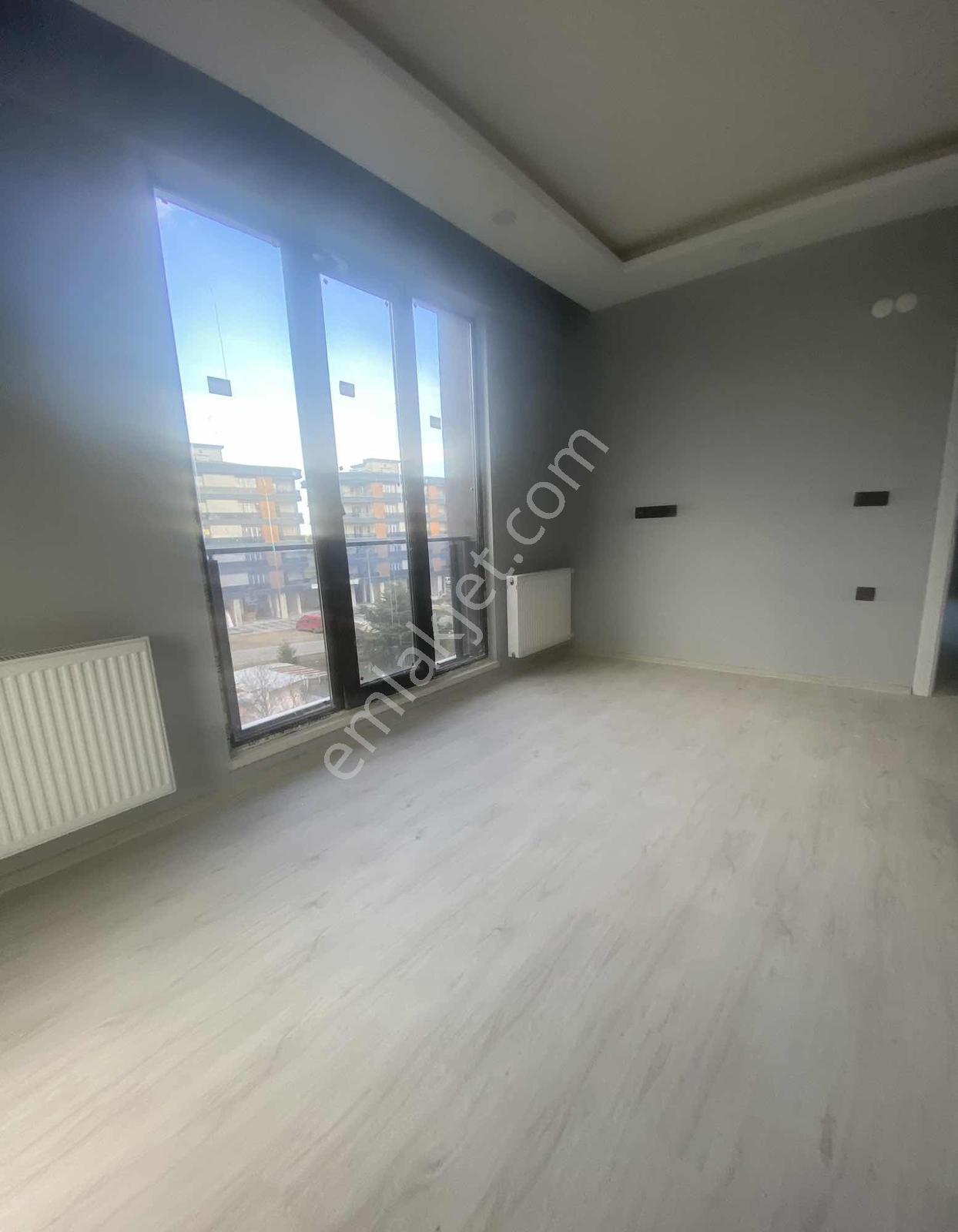 Alanlı'da Ali Gaffar Okan Caddesi'ne Cephe Kiralık 1 + 1 Daire - Görsel 18
