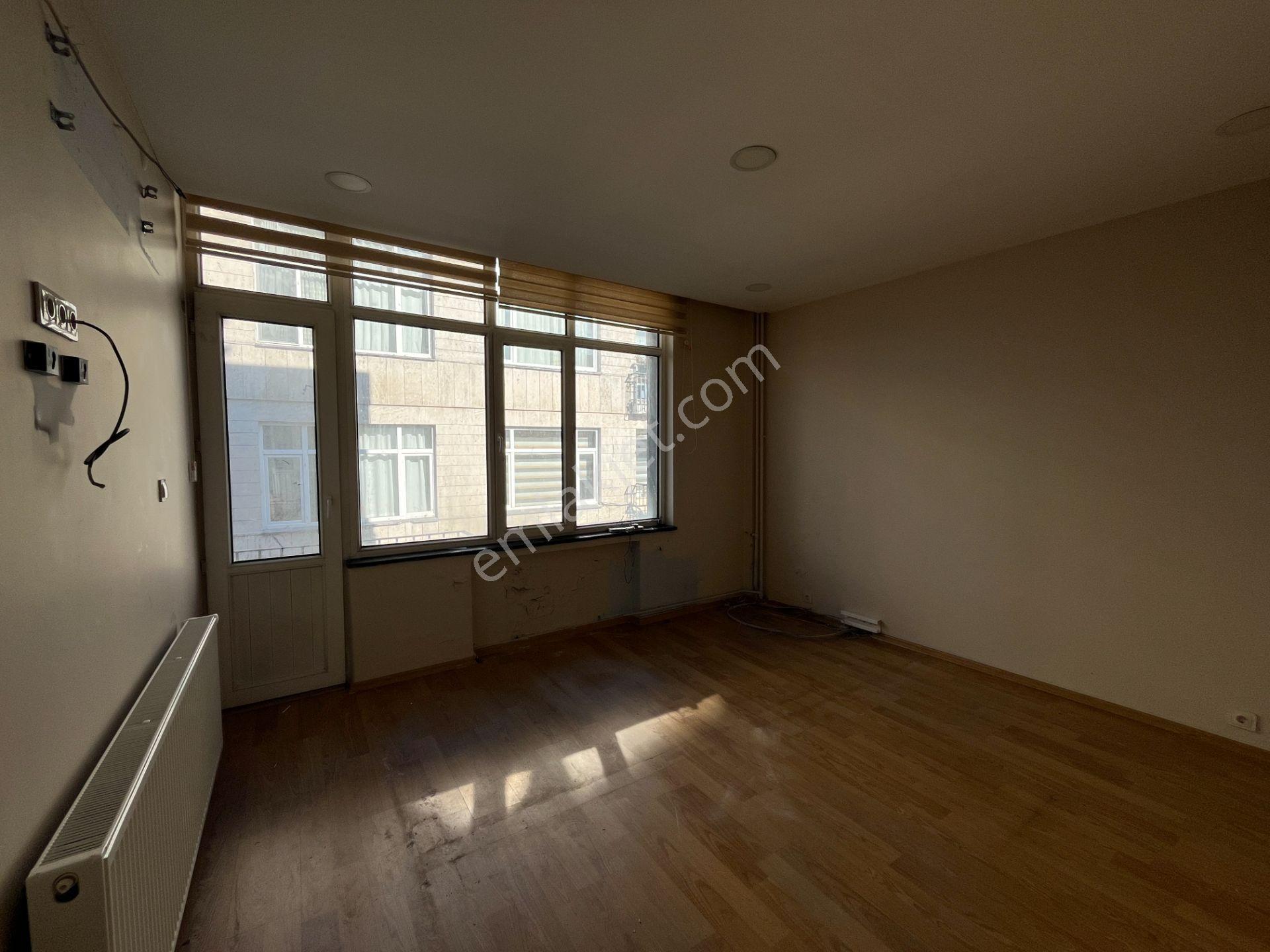 Meydan'da Kiralık Prestijli Ofis Fırsatı - Maraş Cad. Cepheli - Görsel 16
