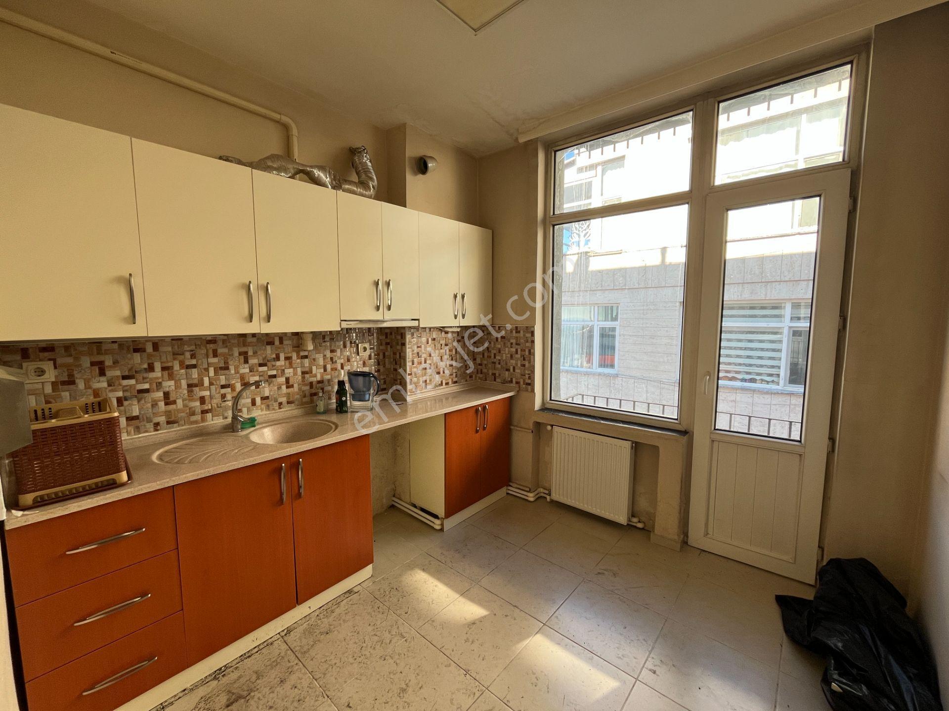 Meydan'da Kiralık Prestijli Ofis Fırsatı - Maraş Cad. Cepheli - Görsel 11