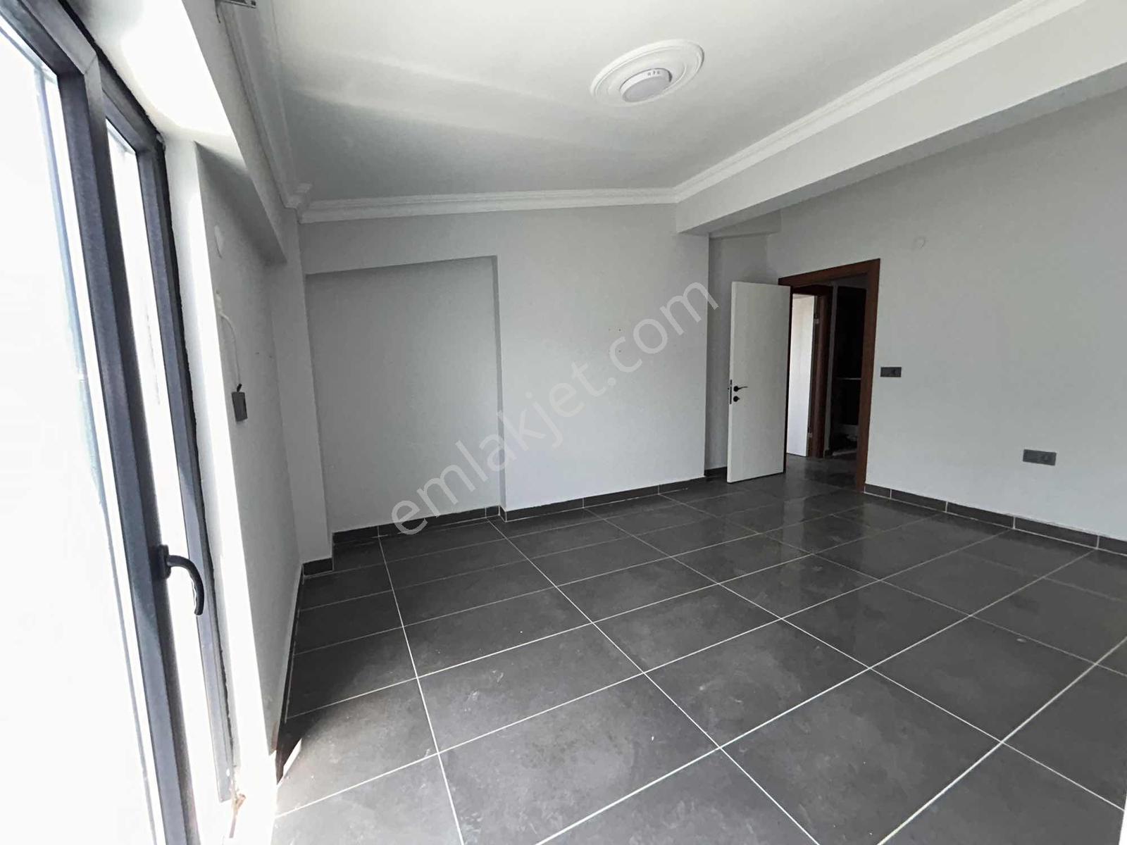 Yeni Binada Geniş Kullanımlı 4+1 Dubleks Daire - Görsel 9