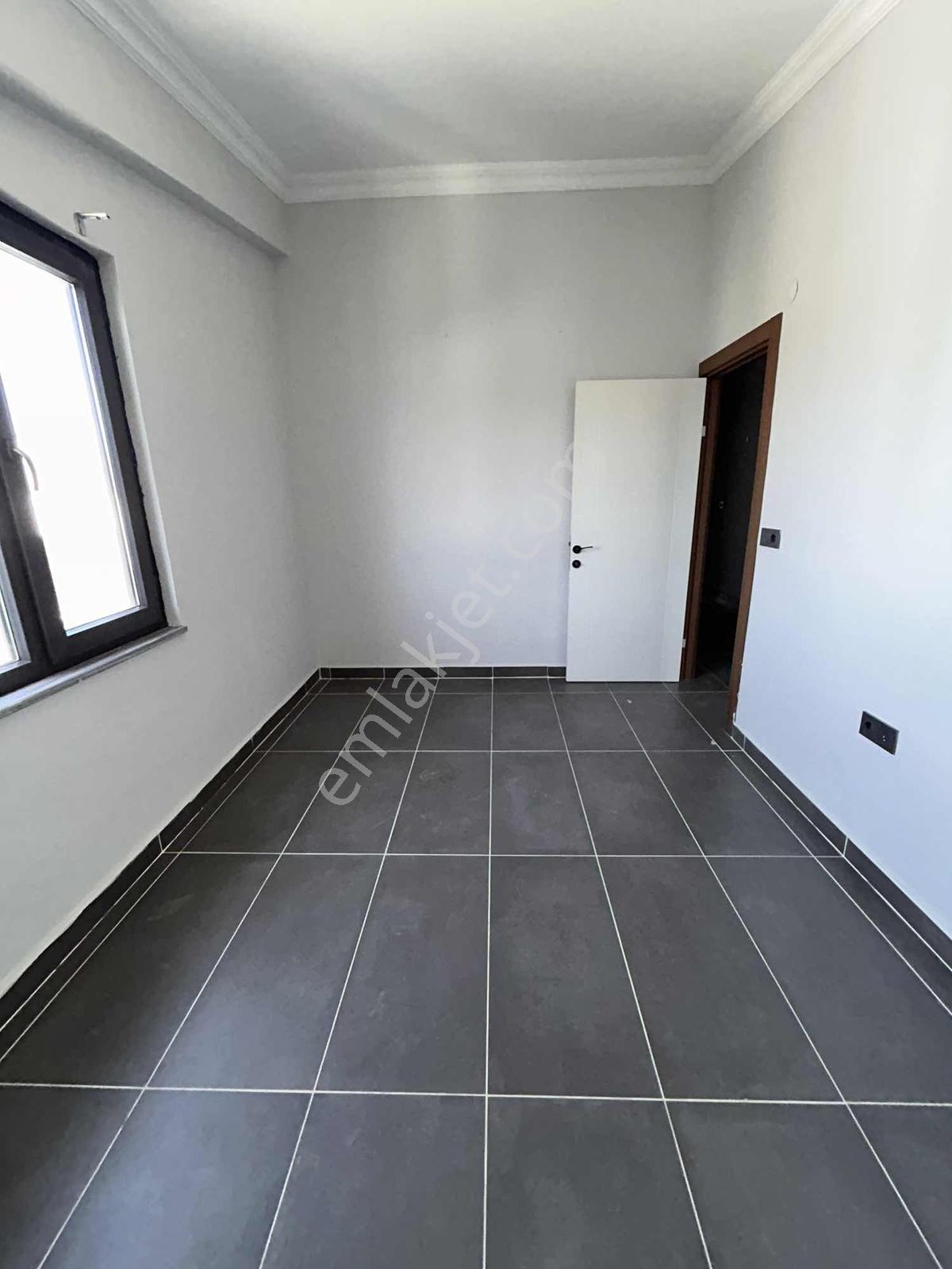 Yeni Binada Geniş Kullanımlı 4+1 Dubleks Daire - Görsel 15