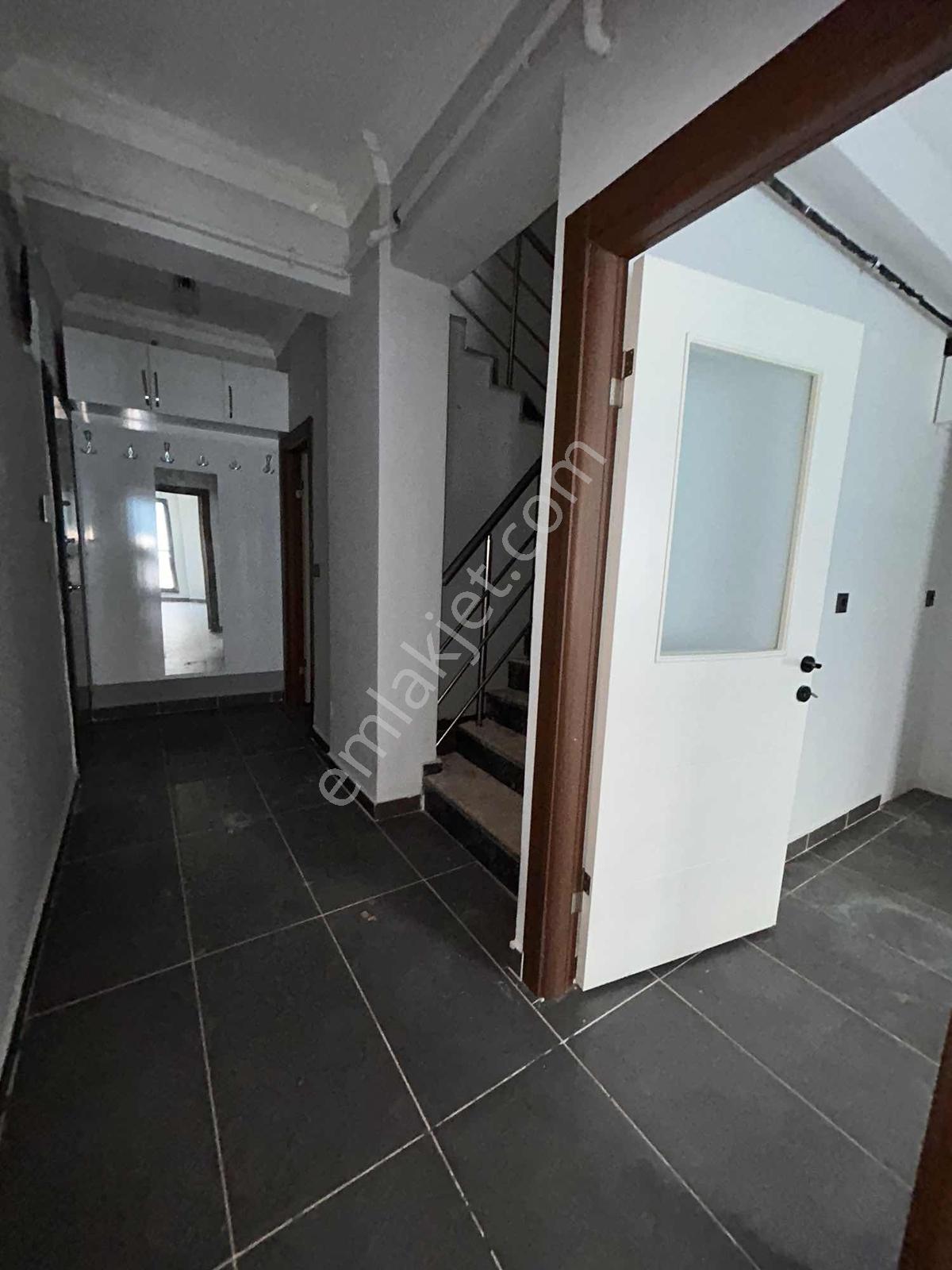 Yeni Binada Geniş Kullanımlı 4+1 Dubleks Daire - Görsel 33