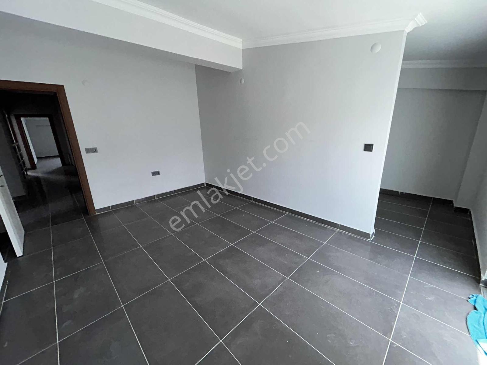 Yeni Binada Geniş Kullanımlı 4+1 Dubleks Daire - Görsel 13
