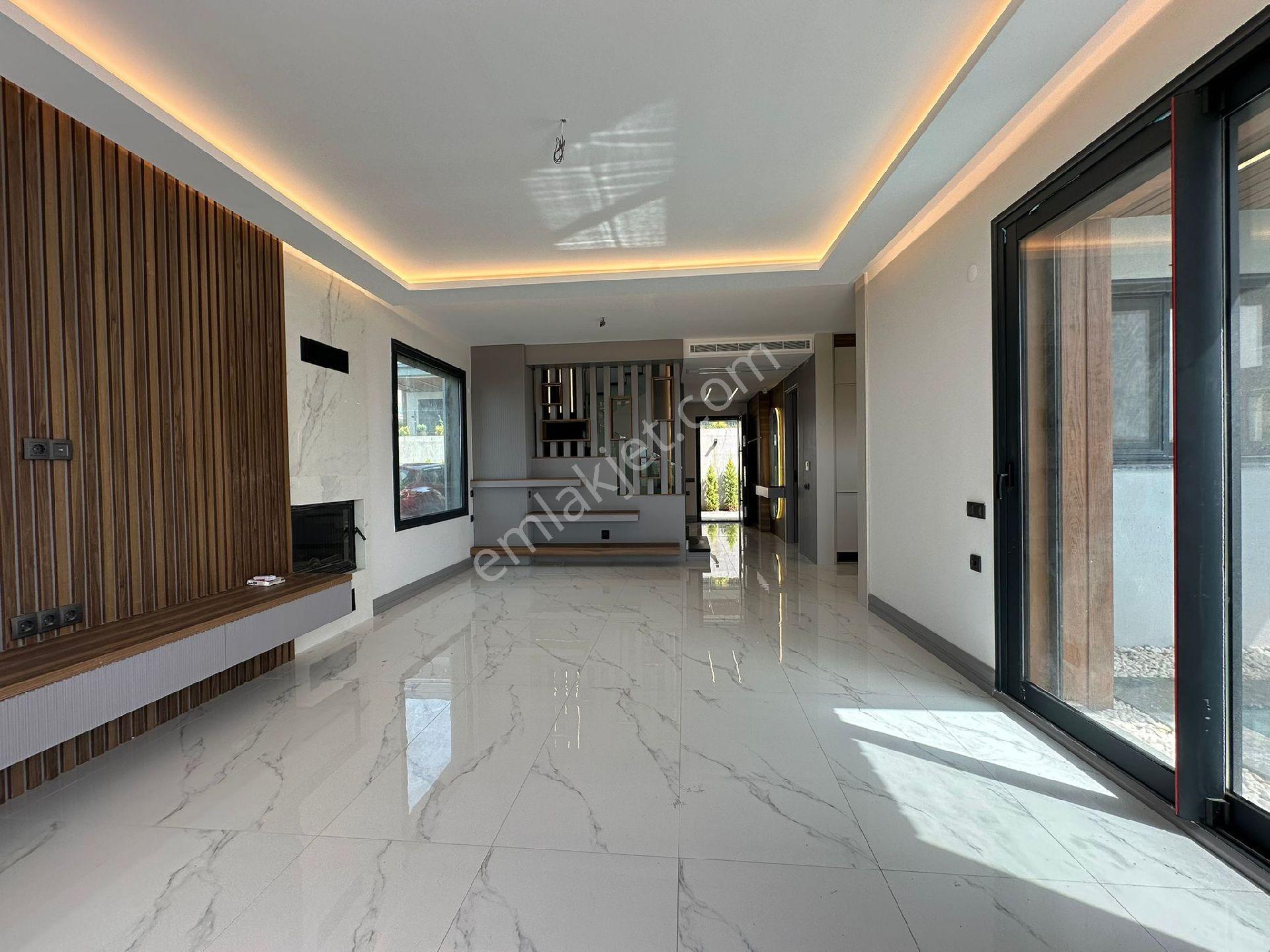Kuşadası Soğucak Tek Müstakil Manzaralı 4+1 Lüx Villa - Görsel 13