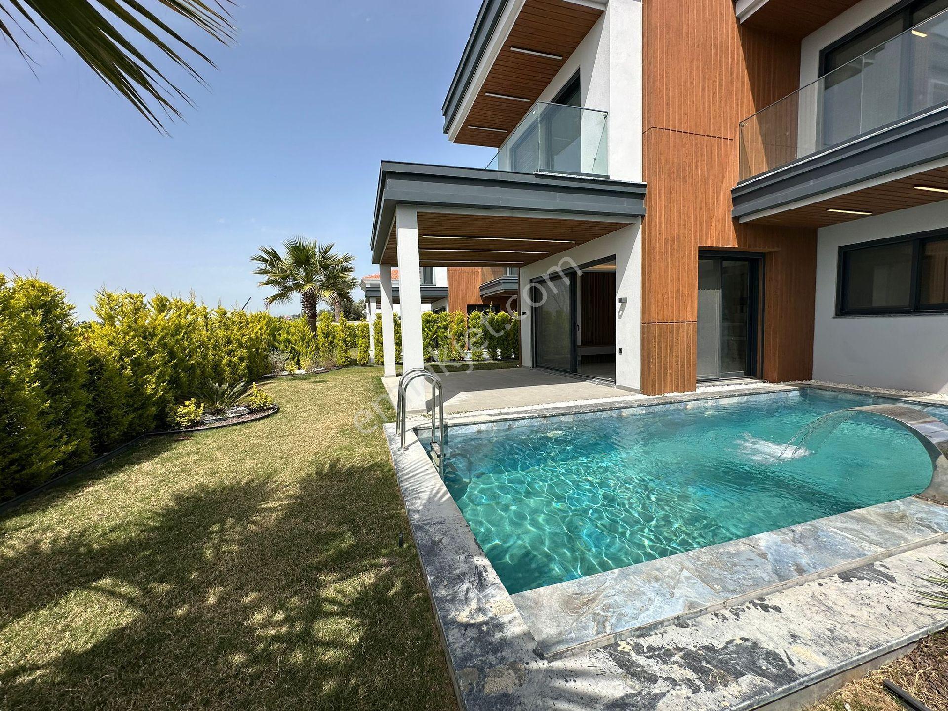 Kuşadası Soğucak Tek Müstakil Manzaralı 4+1 Lüx Villa - Görsel 2