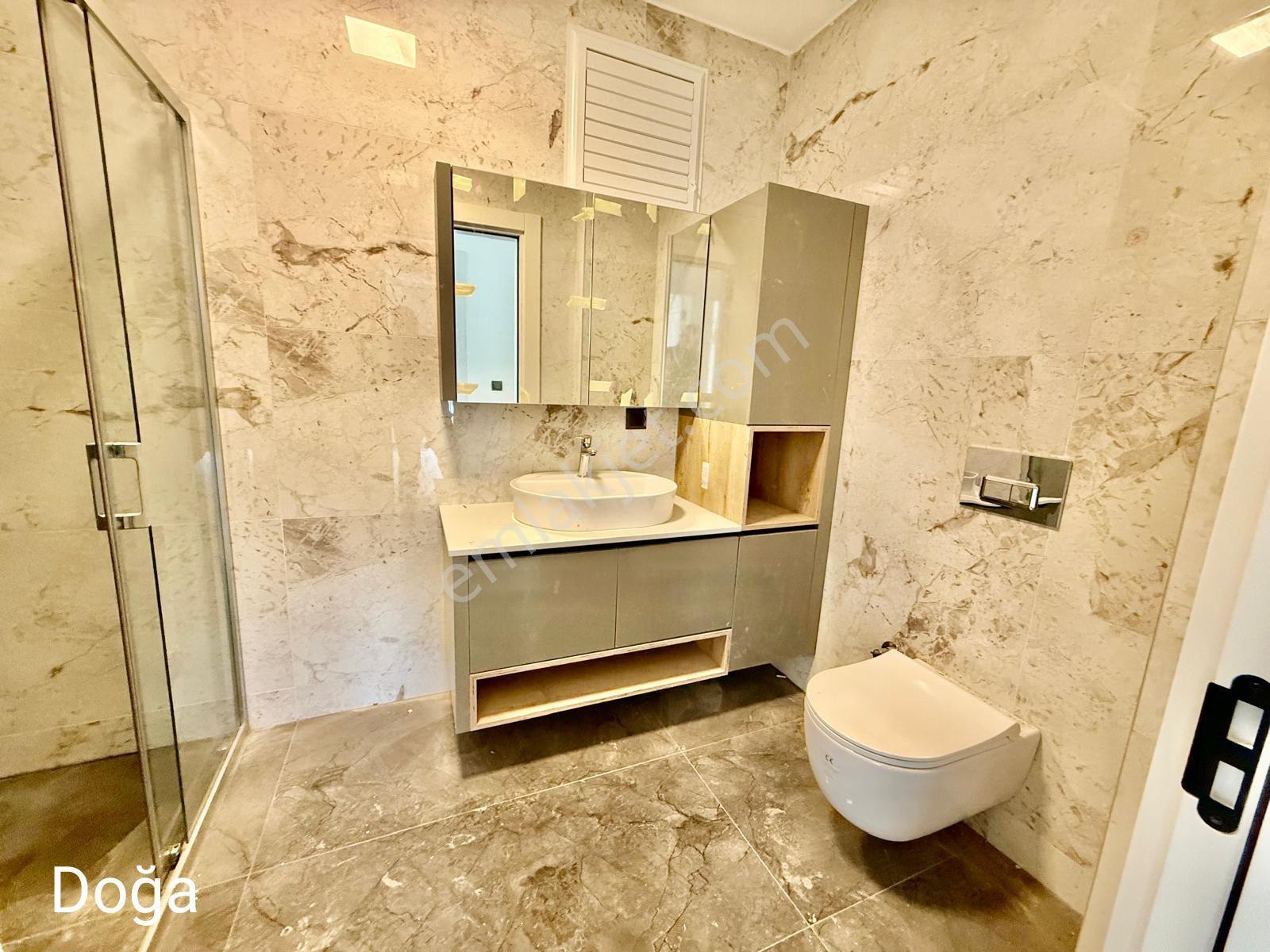 Kuşadası Merkeze Yakın Güvenlik Ve Havuzlu Site 3+1 Onu Acik - Görsel 19