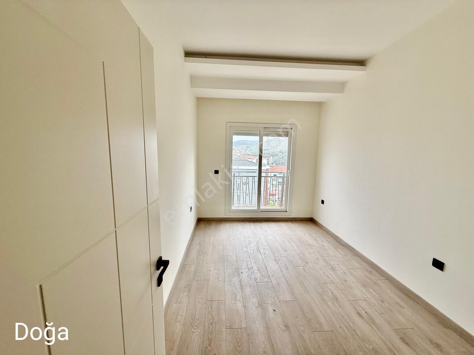 Kuşadası Merkeze Yakın Güvenlik Ve Havuzlu Site 3+1 Onu Acik - Görsel 16