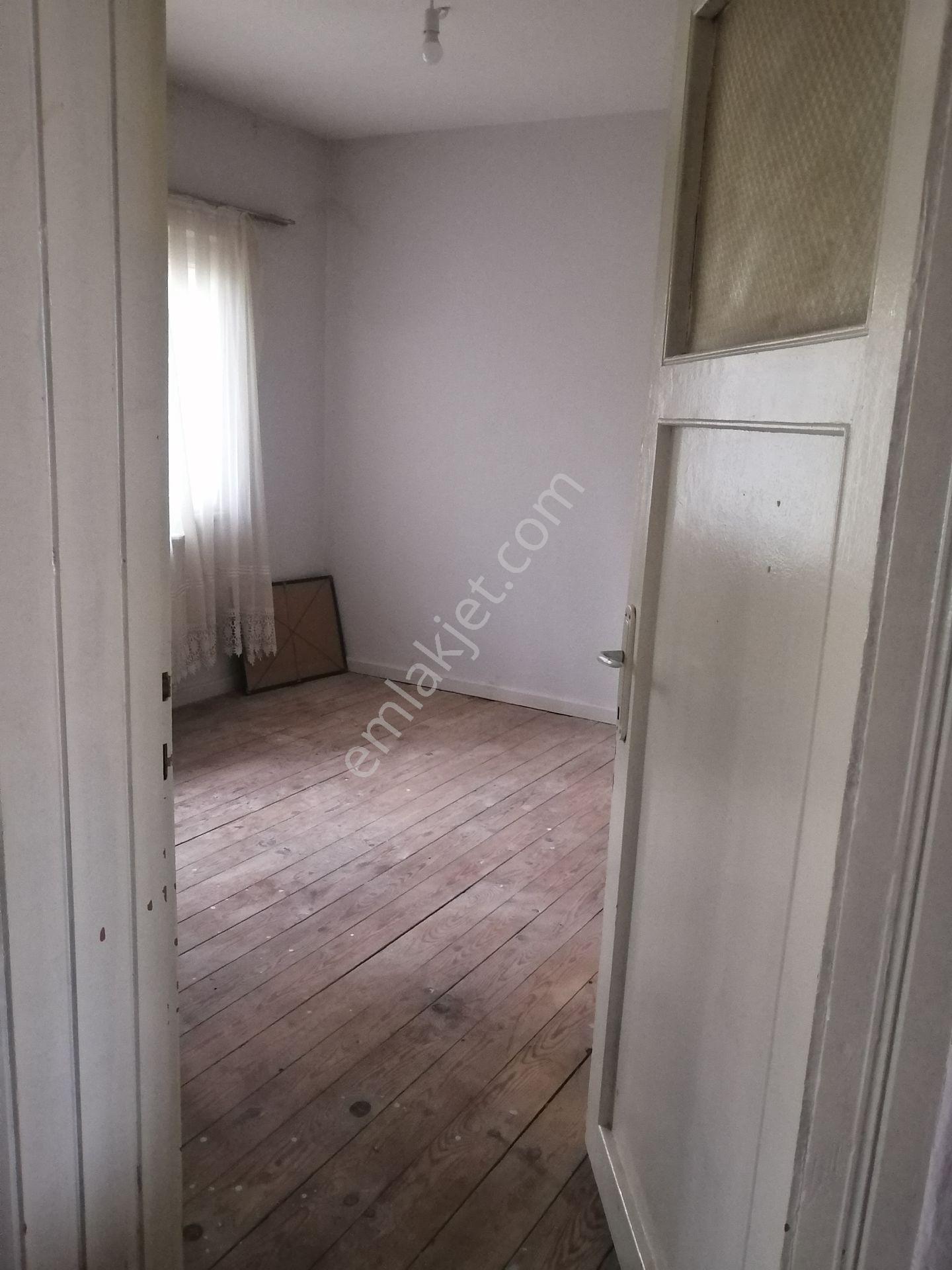 Yenişehir Merkezde Tapuda Avlulu Kargir Ev Ve Dükkan Geçen Mülk - Görsel 8