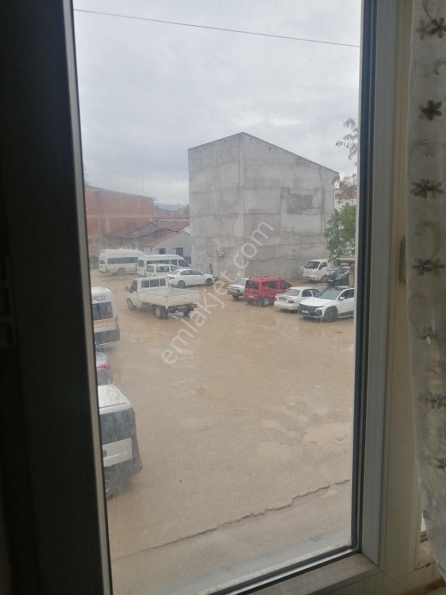 Yenişehir Merkezde Tapuda Avlulu Kargir Ev Ve Dükkan Geçen Mülk - Görsel 13