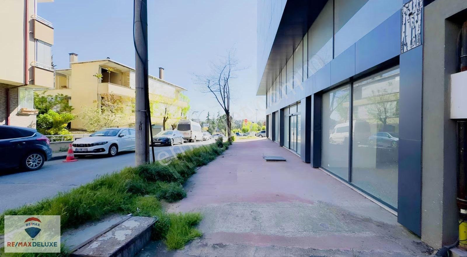 Kocaeli Çayırova'da Kiralık 565 M2 Dükkan & Mağaza - Görsel 17