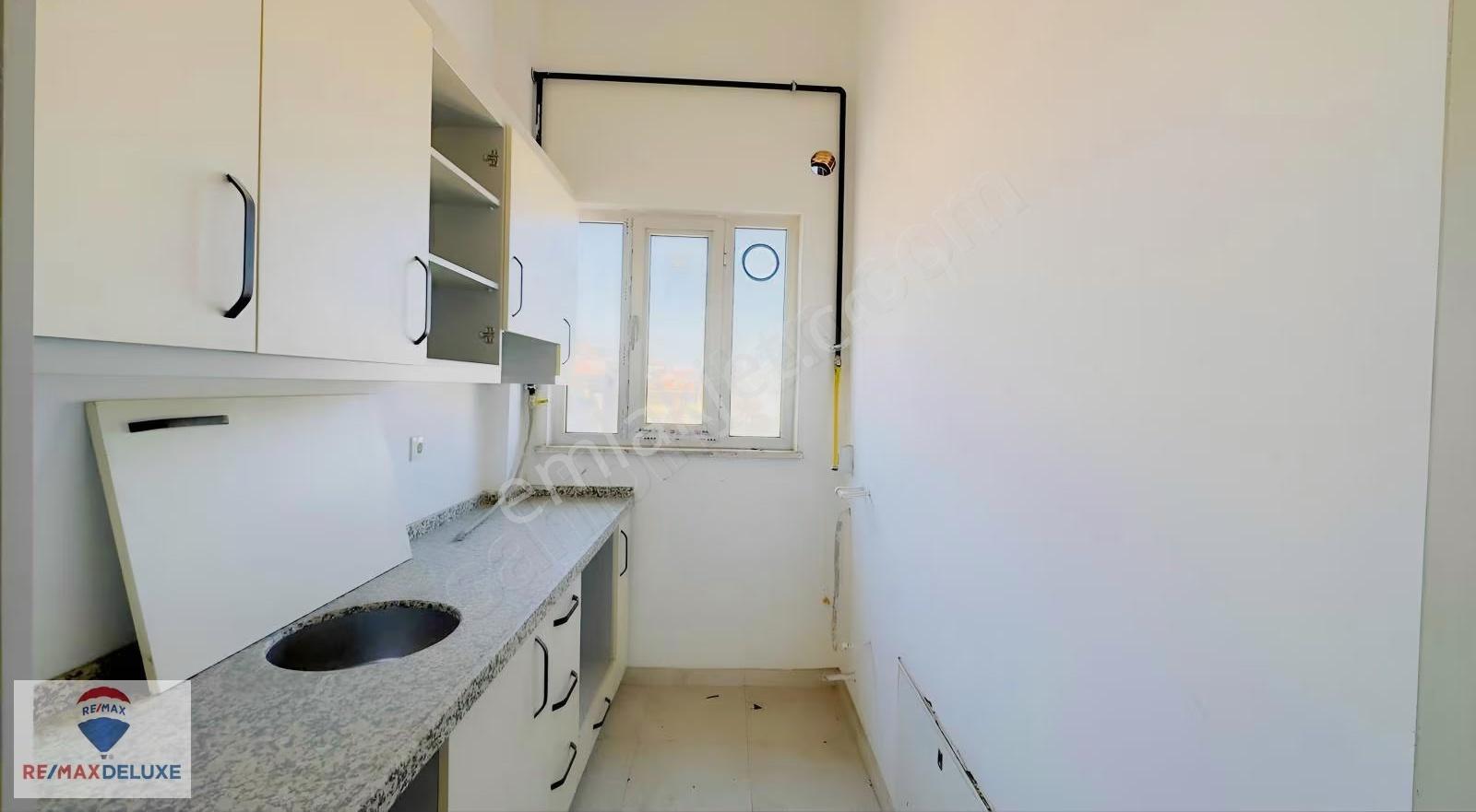 Kocaeli Çayırova'da Kiralık 375 M2 Plaza Katı - Görsel 8