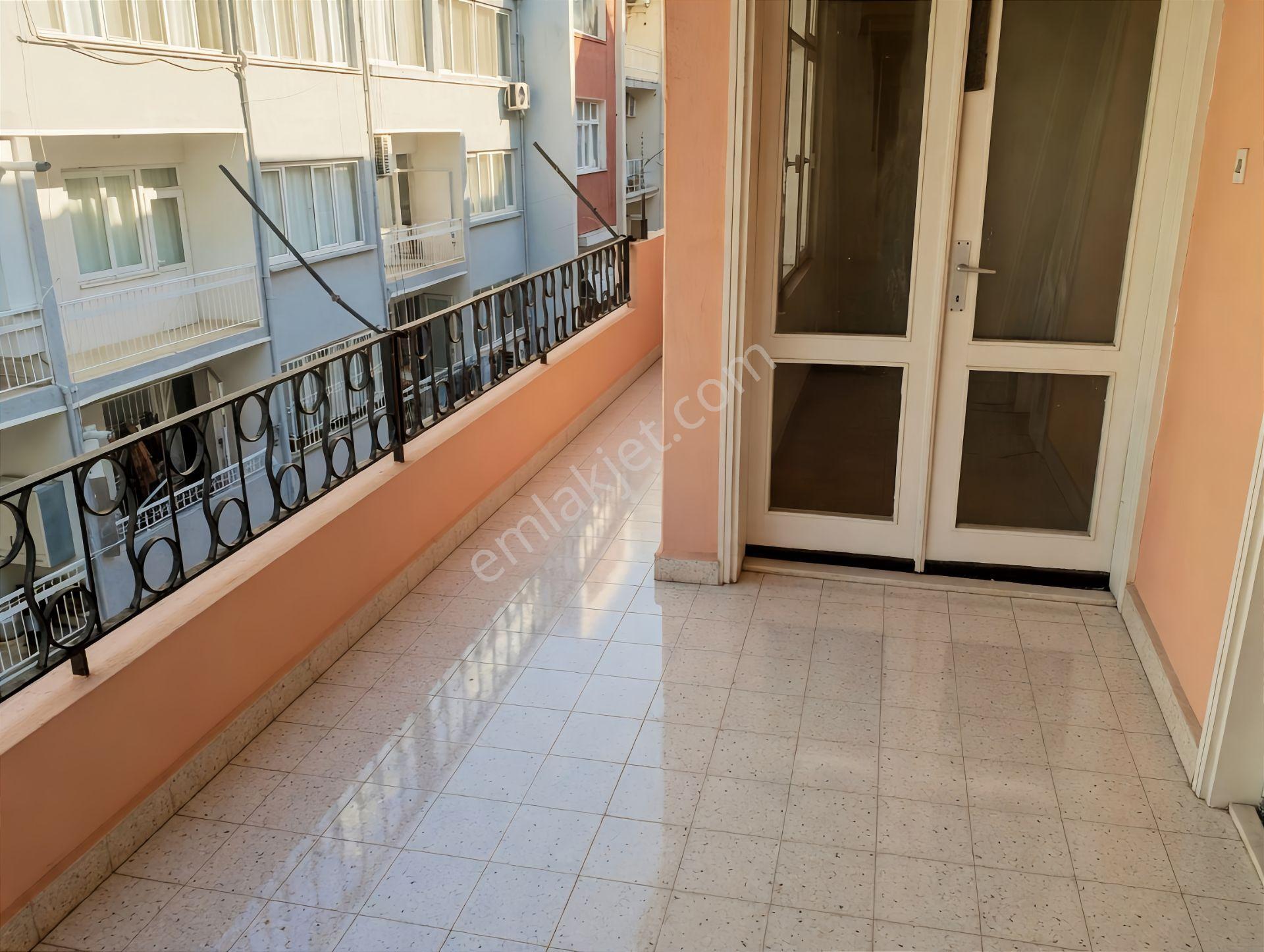 Fener Caddesi Millet Parkı Arkasında Komple Satılık Apartman - Görsel 4