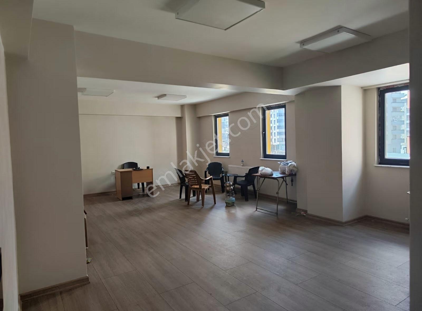 Detay Dan Yıldızkent Şehir Hastanesinin Karşısında Kiralık Ofis - Görsel 21