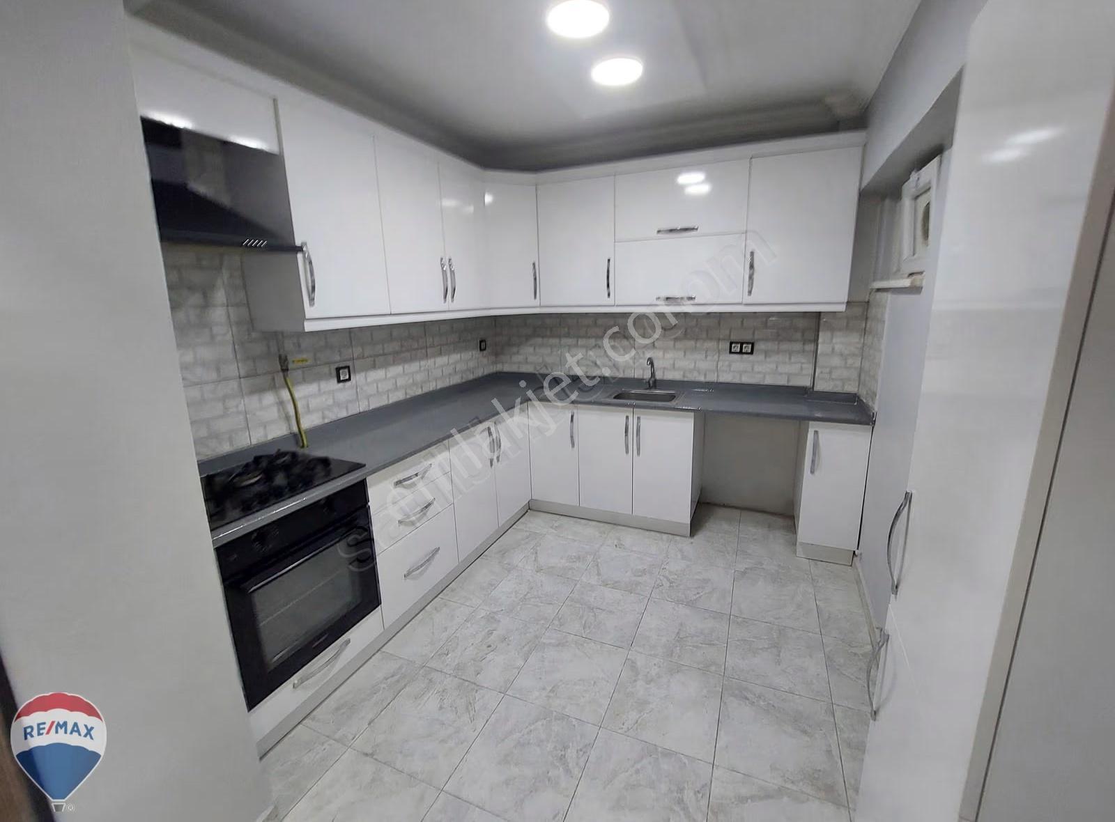 Re/max Dan Adapazarı Tek Yokuşunda Yenilenmiş 3+1 Satılık Daire - Görsel 18
