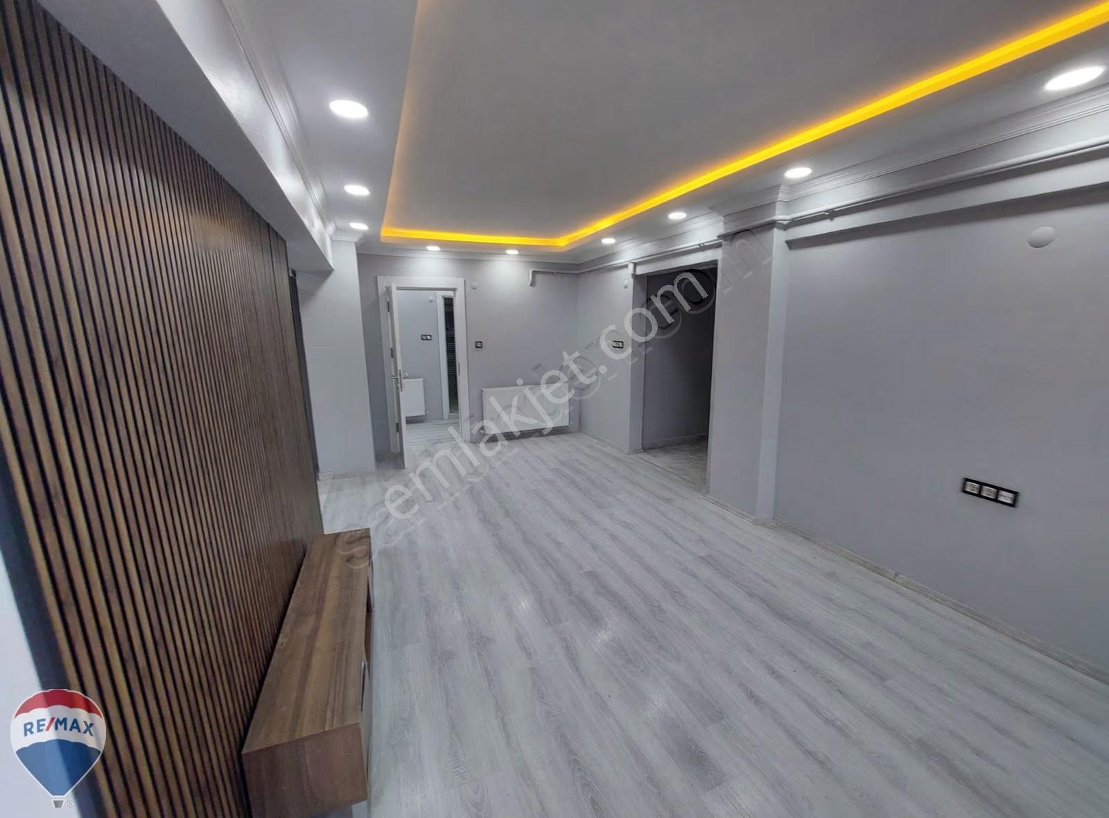 Re/max Dan Adapazarı Tek Yokuşunda Yenilenmiş 3+1 Satılık Daire - Görsel 13