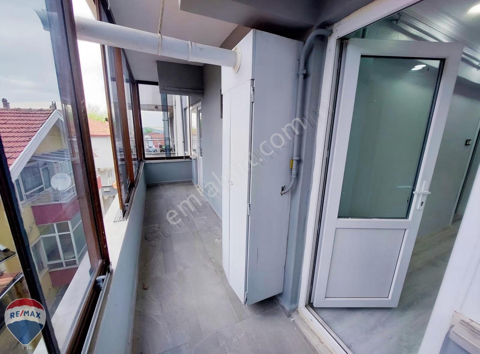 Re/max Dan Adapazarı Tek Yokuşunda Yenilenmiş 3+1 Satılık Daire - Görsel 6