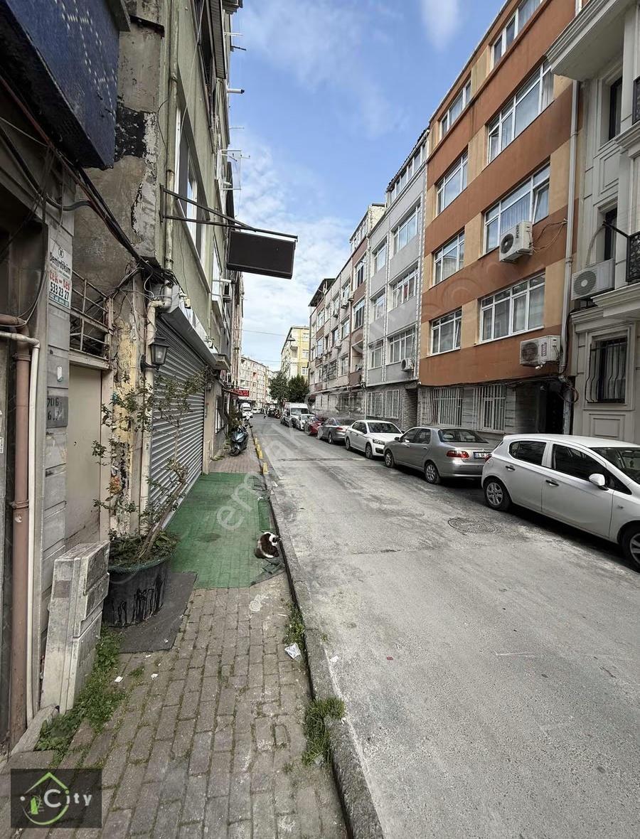 Satılık 5 Yıllık Binada 2+1 90 M2 Çift Cephe Bahçekatı - Görsel 2