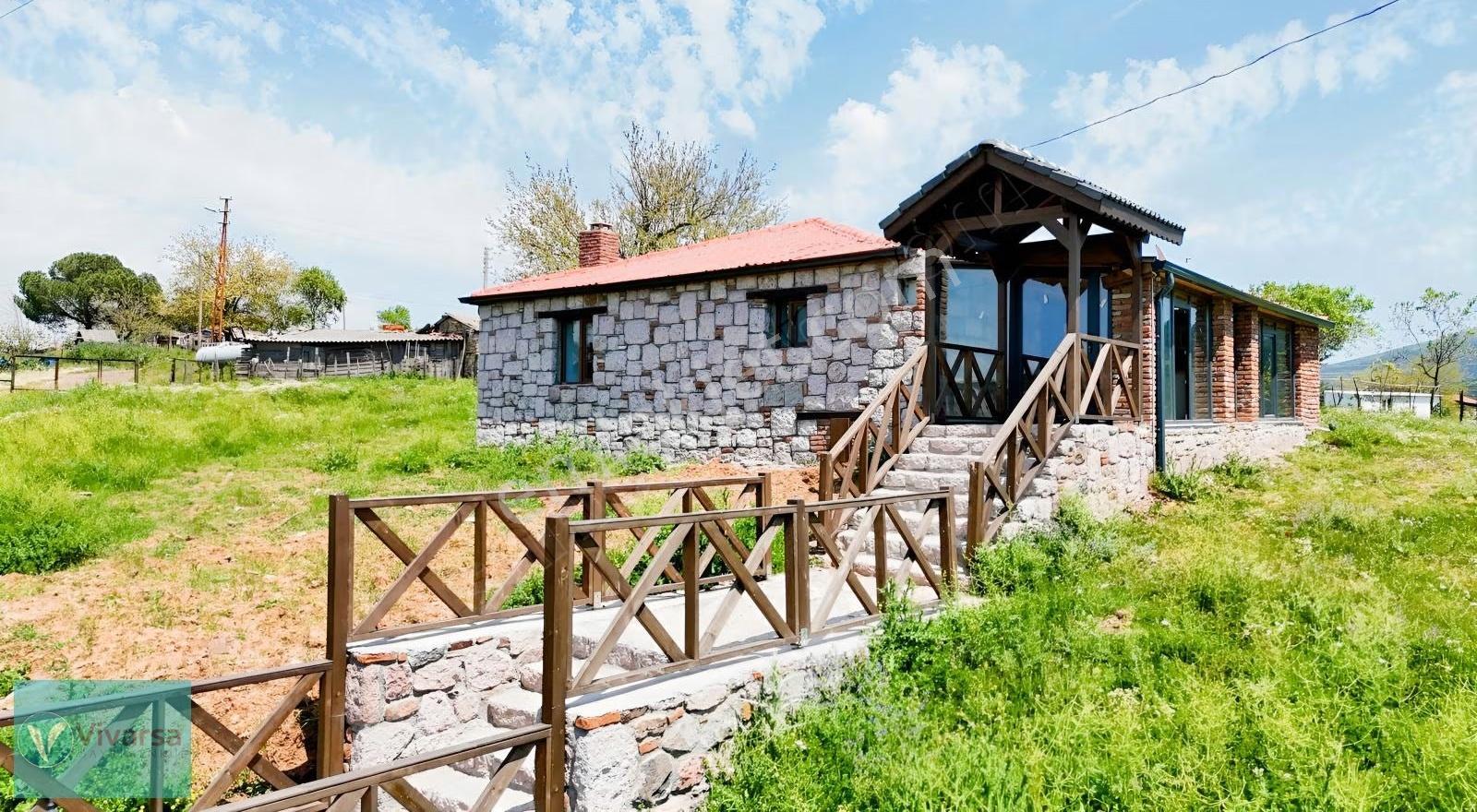 Kaz Dağları Eteğinde Bahçeli 455 M2 Arsa İçerisinde Taş Ev