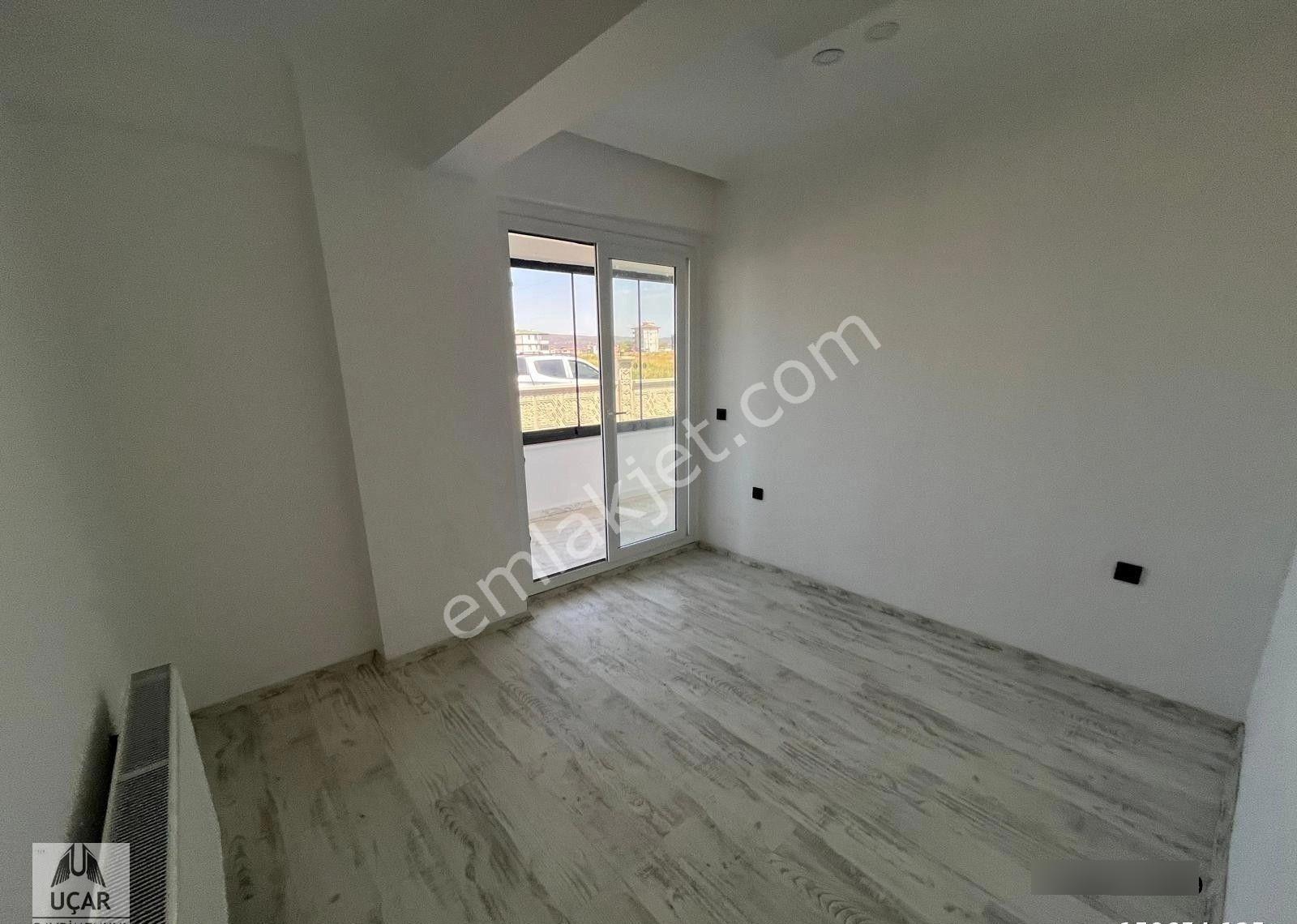 Uçardan Sahile Yakın Site Konseptli Lüks Krediye Uygun 2+1 Daire - Görsel 4