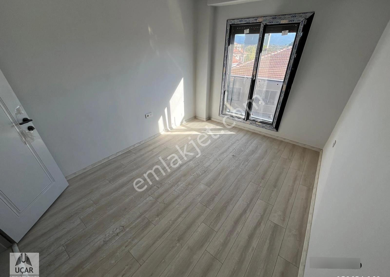 Uçardan Cadde Üstü Panjurlu Yerden Isıtma Ara Kat Oroparklı Daire - Görsel 11