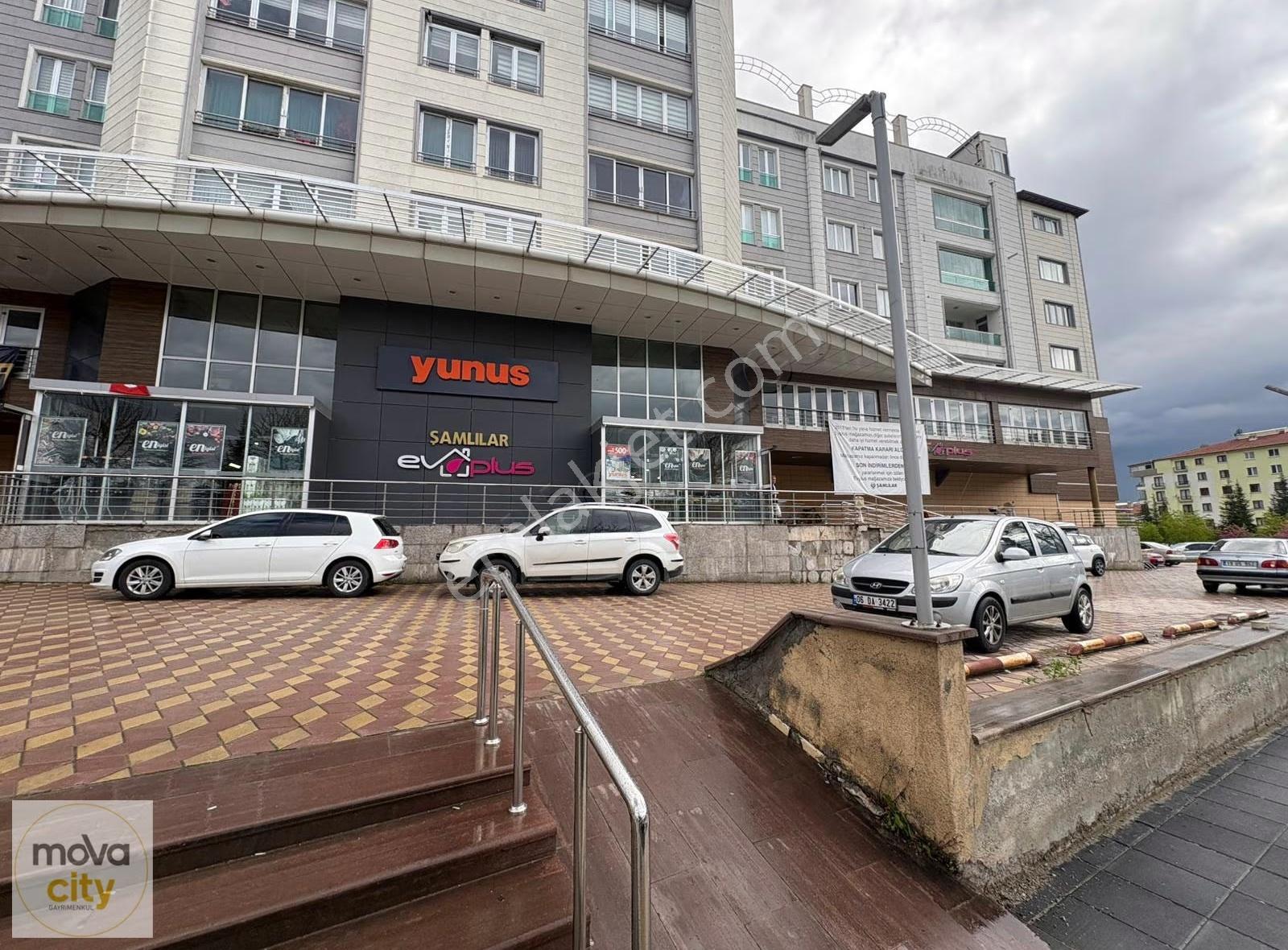 Özel Hastane Karşısı -yunus Market Üstü 1.000 M² Kiralık Dükkan - Görsel 3