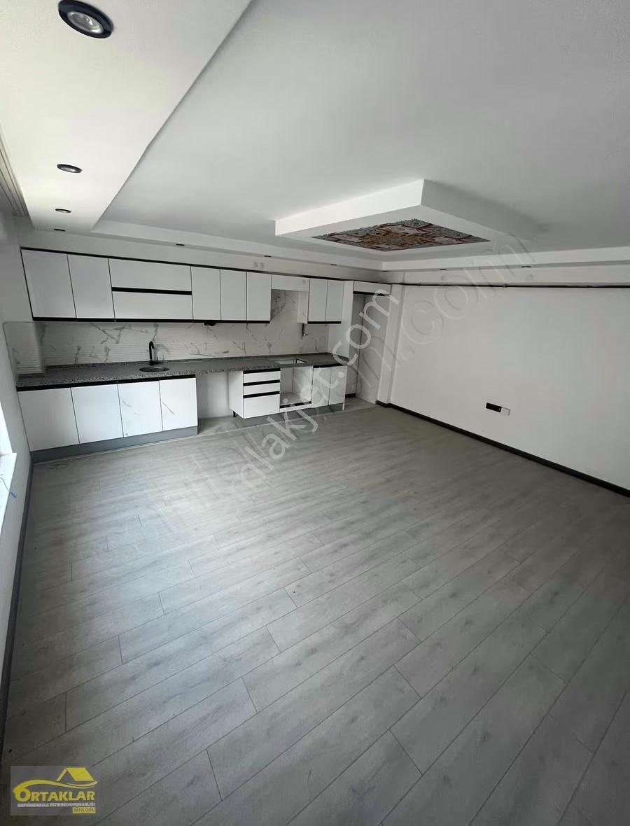 Batıkent Sınırında 240 Metrekare 4+1