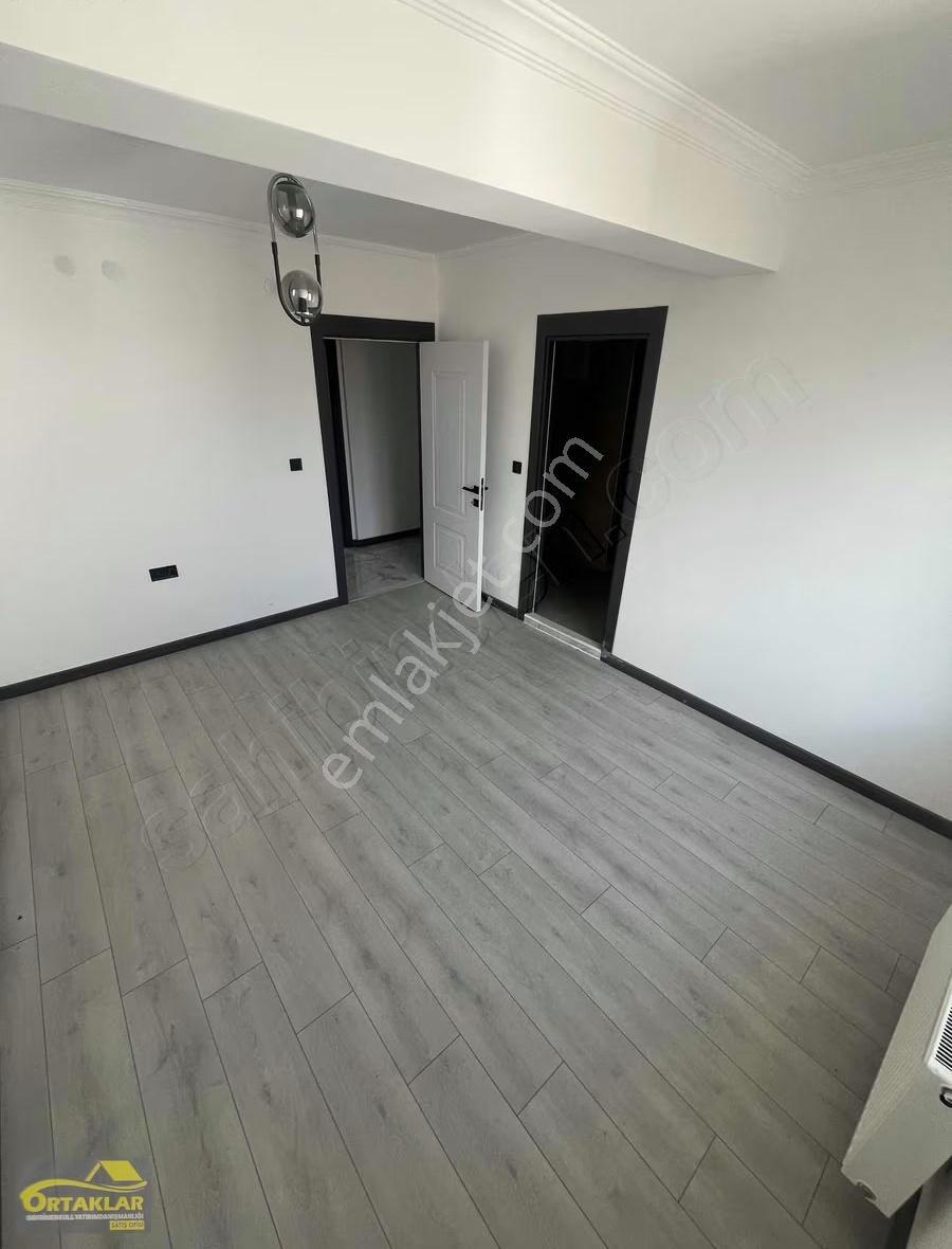 Batıkent Sınırında 240 Metrekare 4+1 - Görsel 9