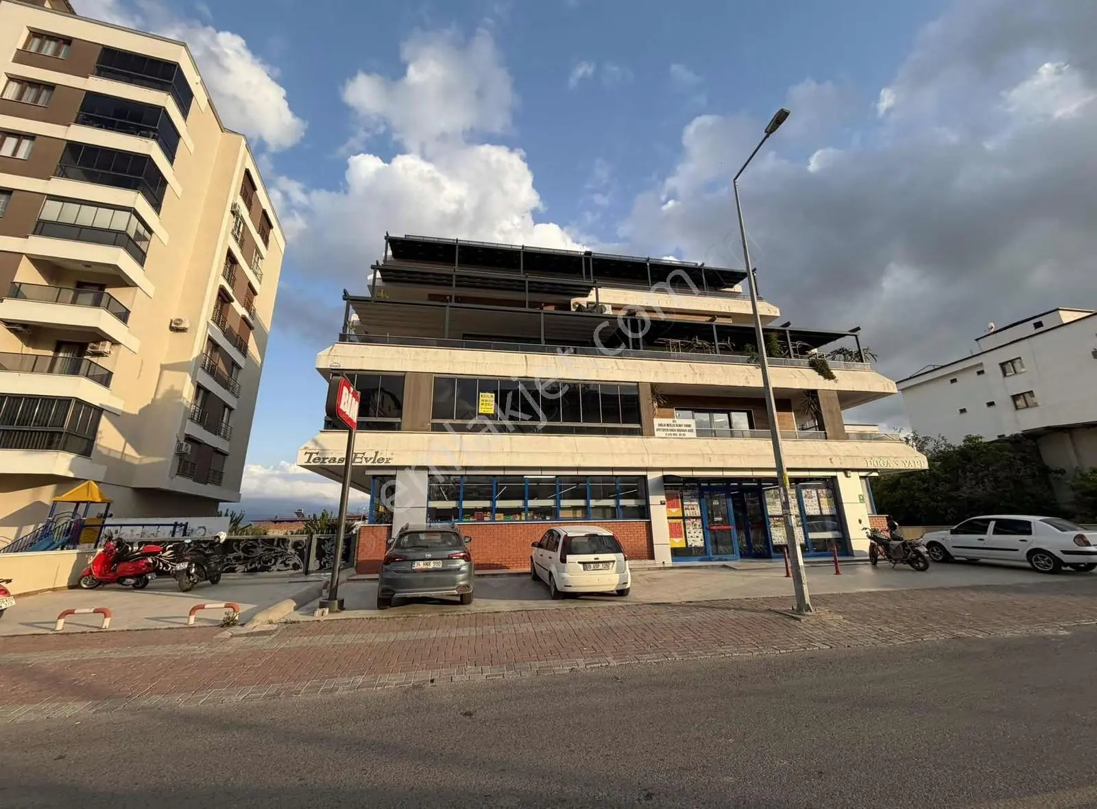 Nazilli'de Işık Gayrimenkul'den Kiralık 4+1 Lüx Daire