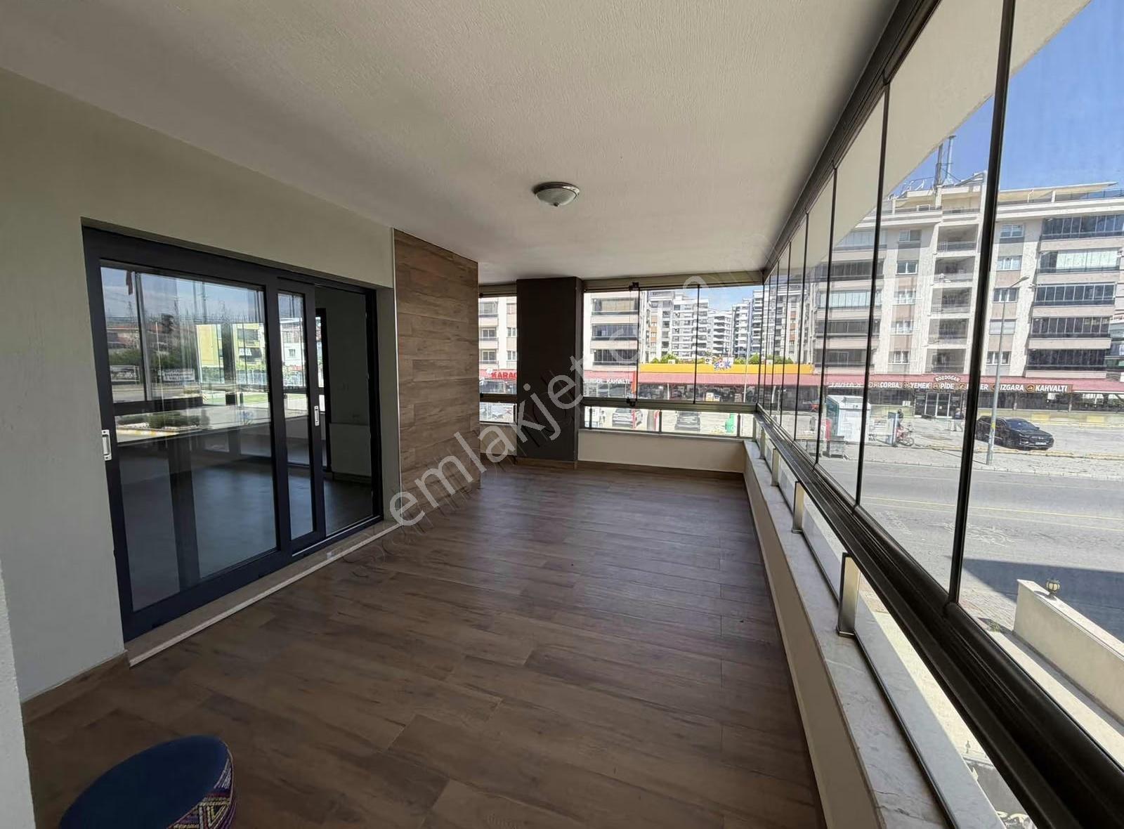 Nazilli'de Işık Gayrimenkul'den Kiralık 4+1 Lüx Daire - Görsel 2